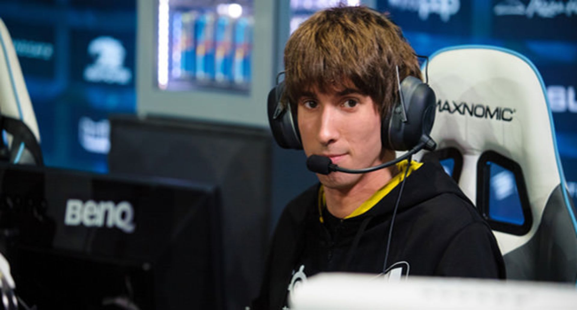 2016-04-dendi-in-esl-dota-2-zoomg-1