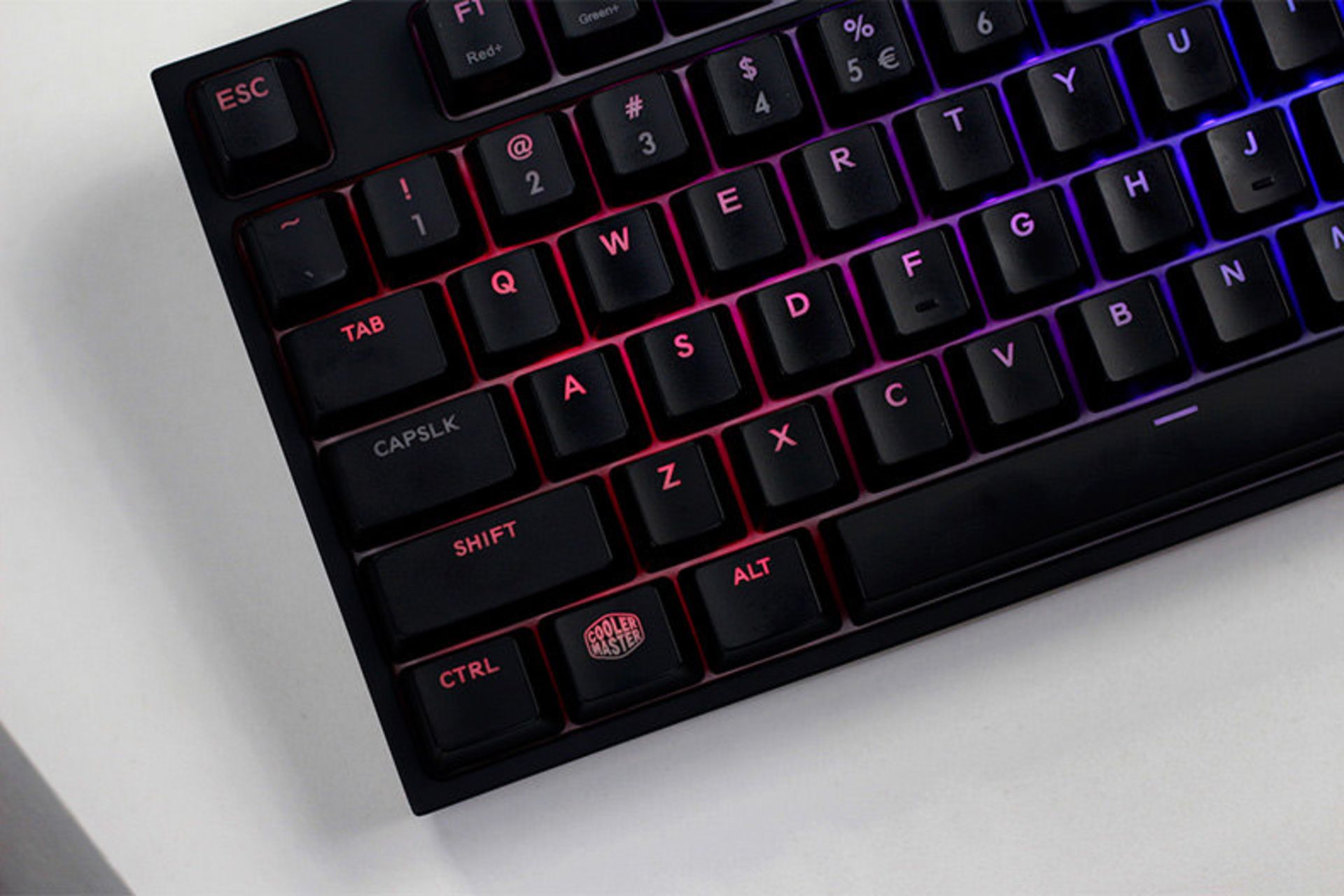 بررسی کیبورد MasterKeys Pro L