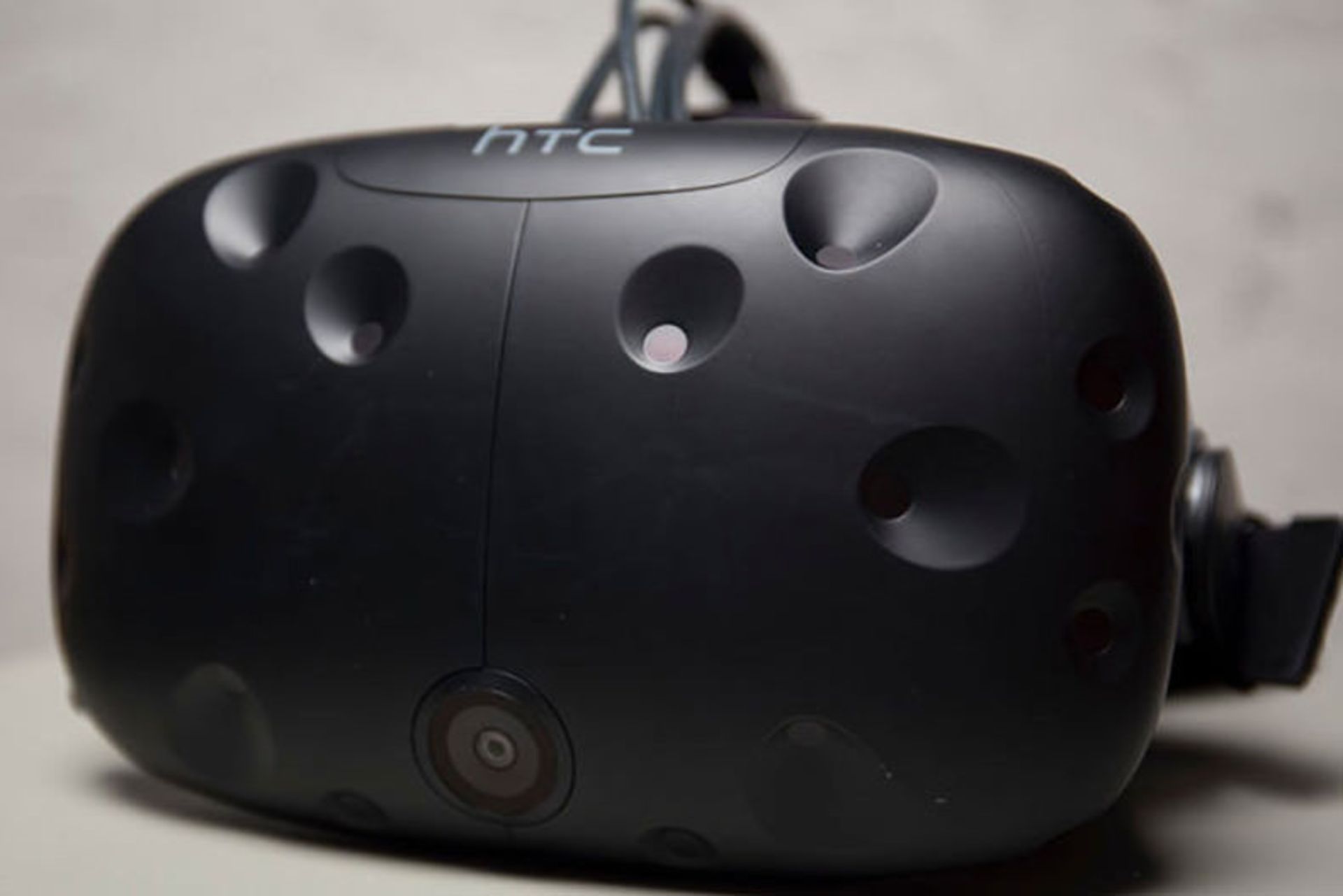 بررسی هدست HTC VIve
