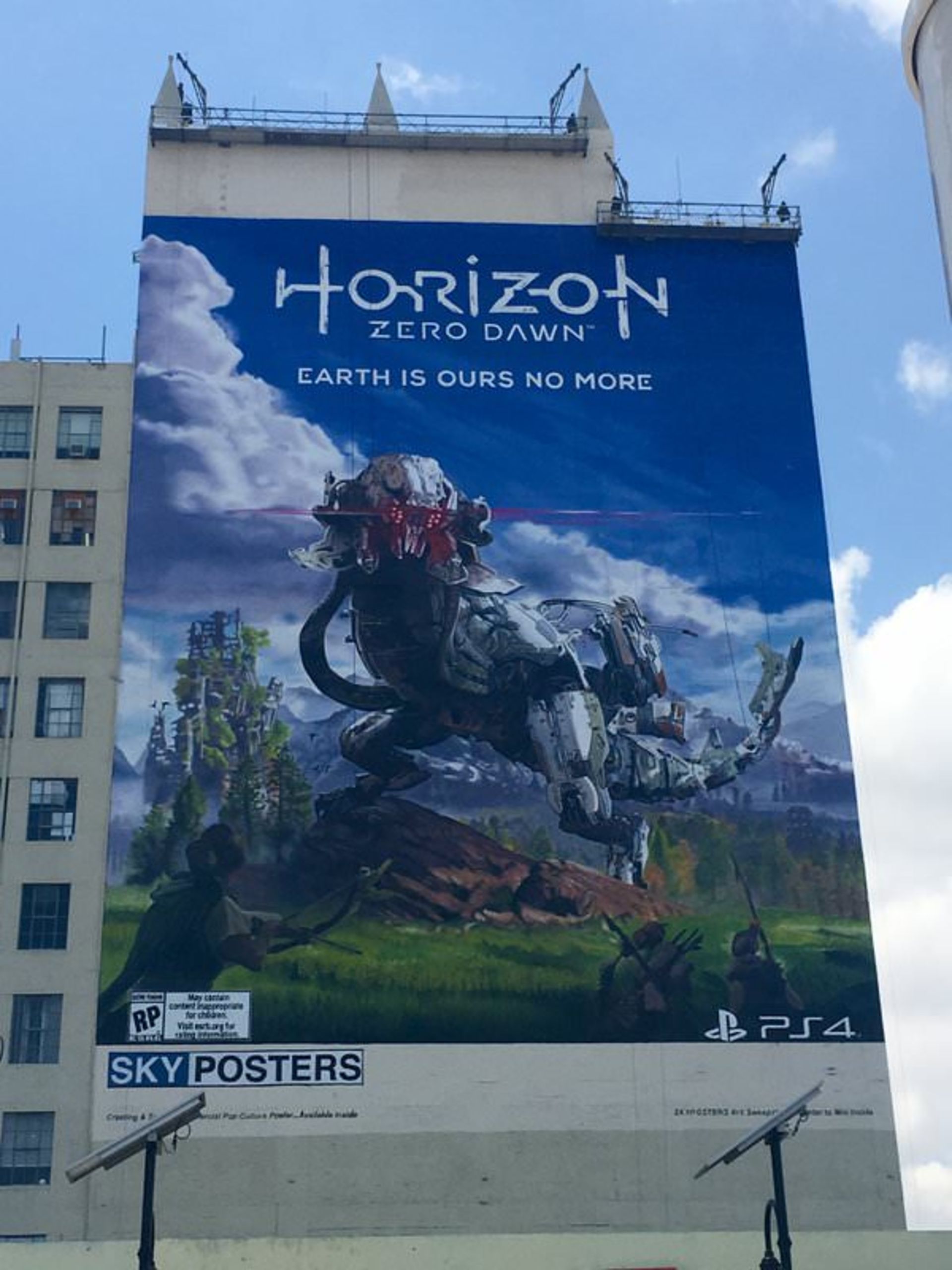 2016-05-horizon-zero-dawn-e3-2016-poster