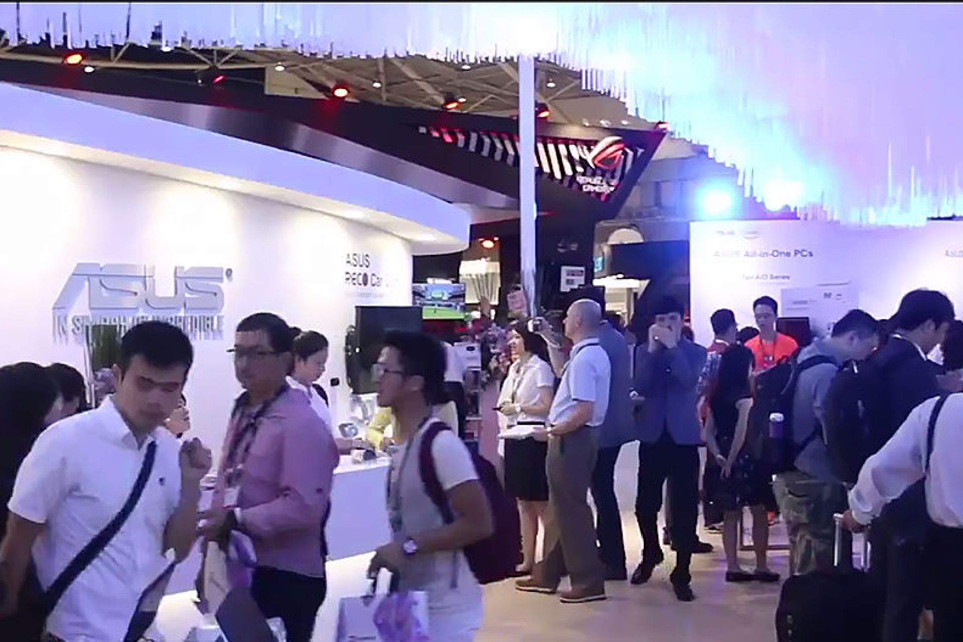 2016-06-asus-booth-computex-2016