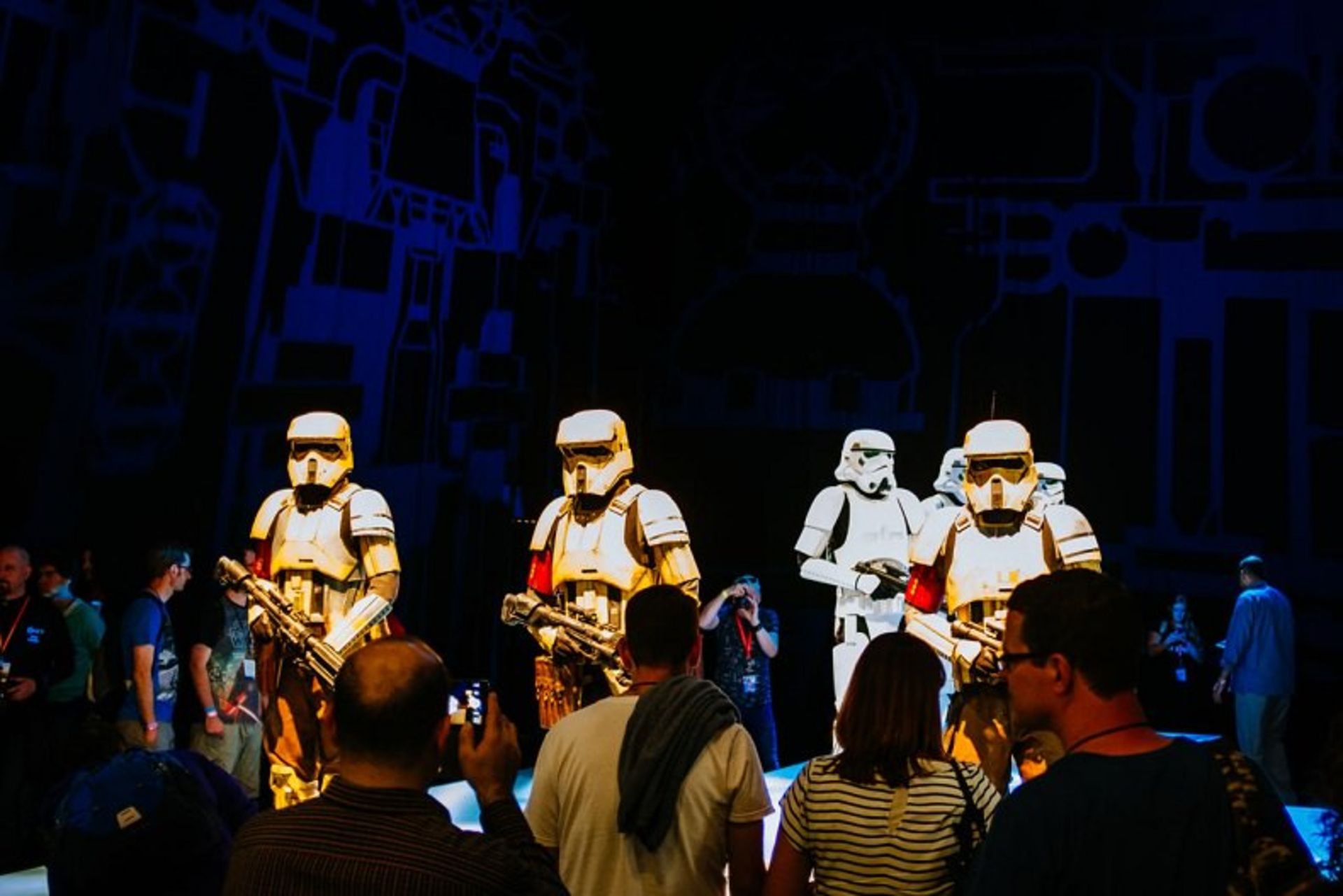 2016-07-3095465-rogue_one_props-024