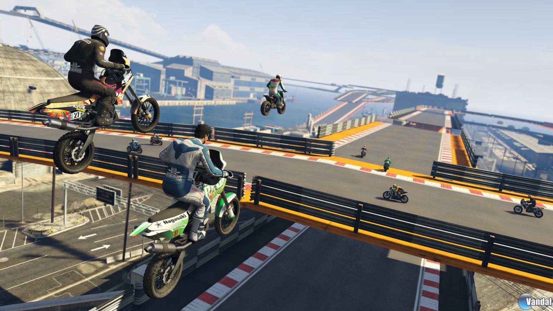 2016-07-gta-cunning-stunts-3