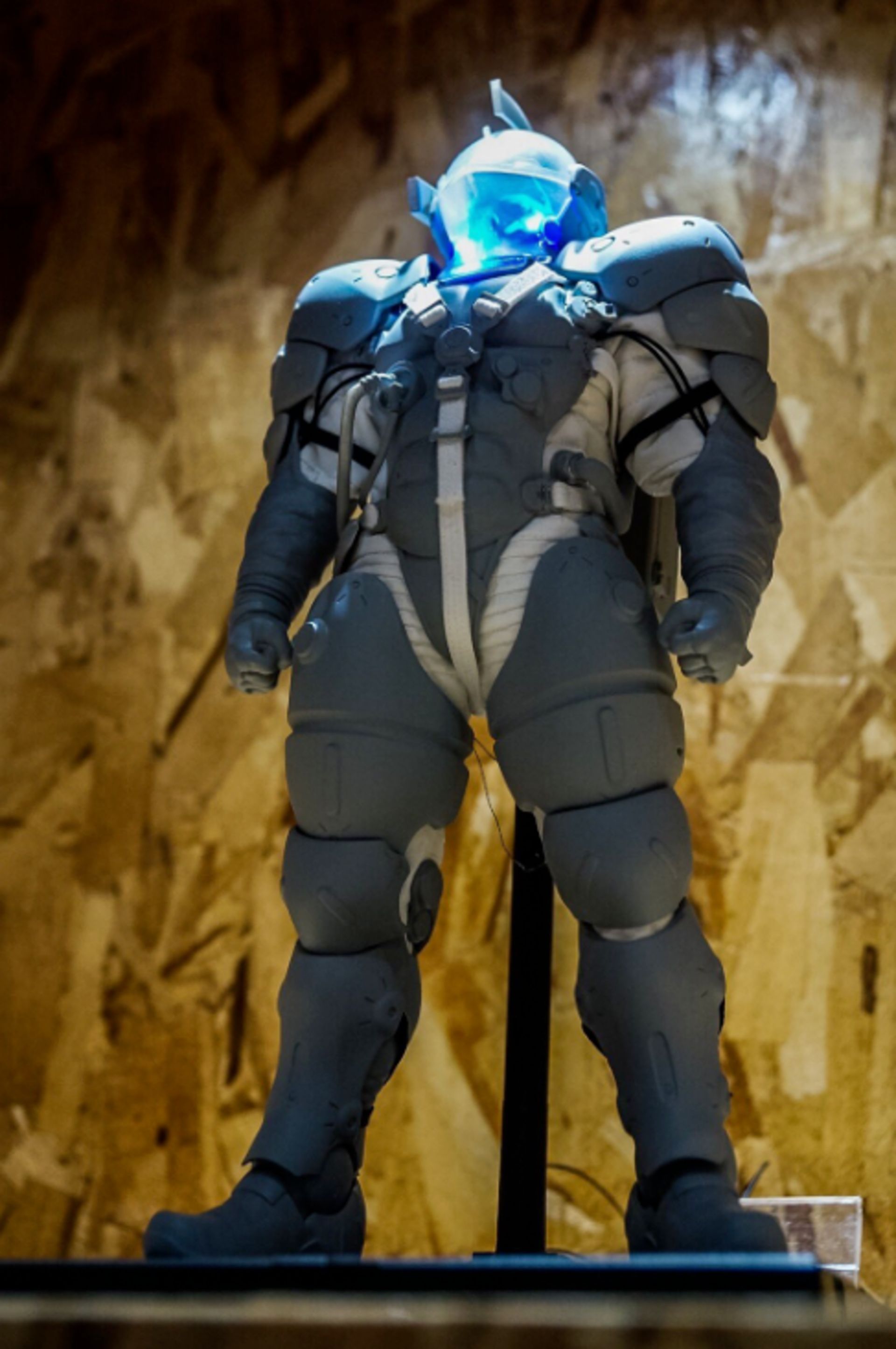 2016-07-mascot-ludens-action-figure-10