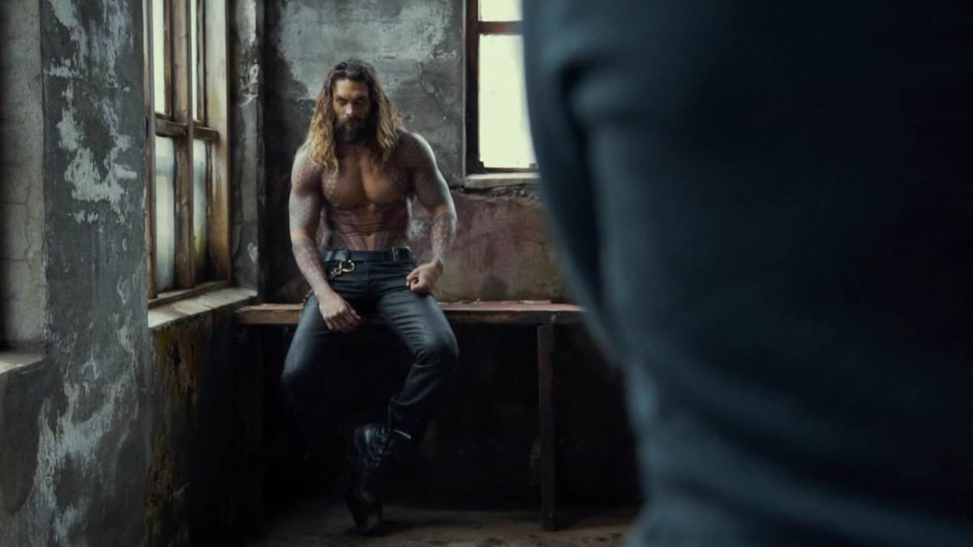 Zack Snyder Shares New Shots Of Jason Momoa AQUAMAN From JUSTICE LEAGUE