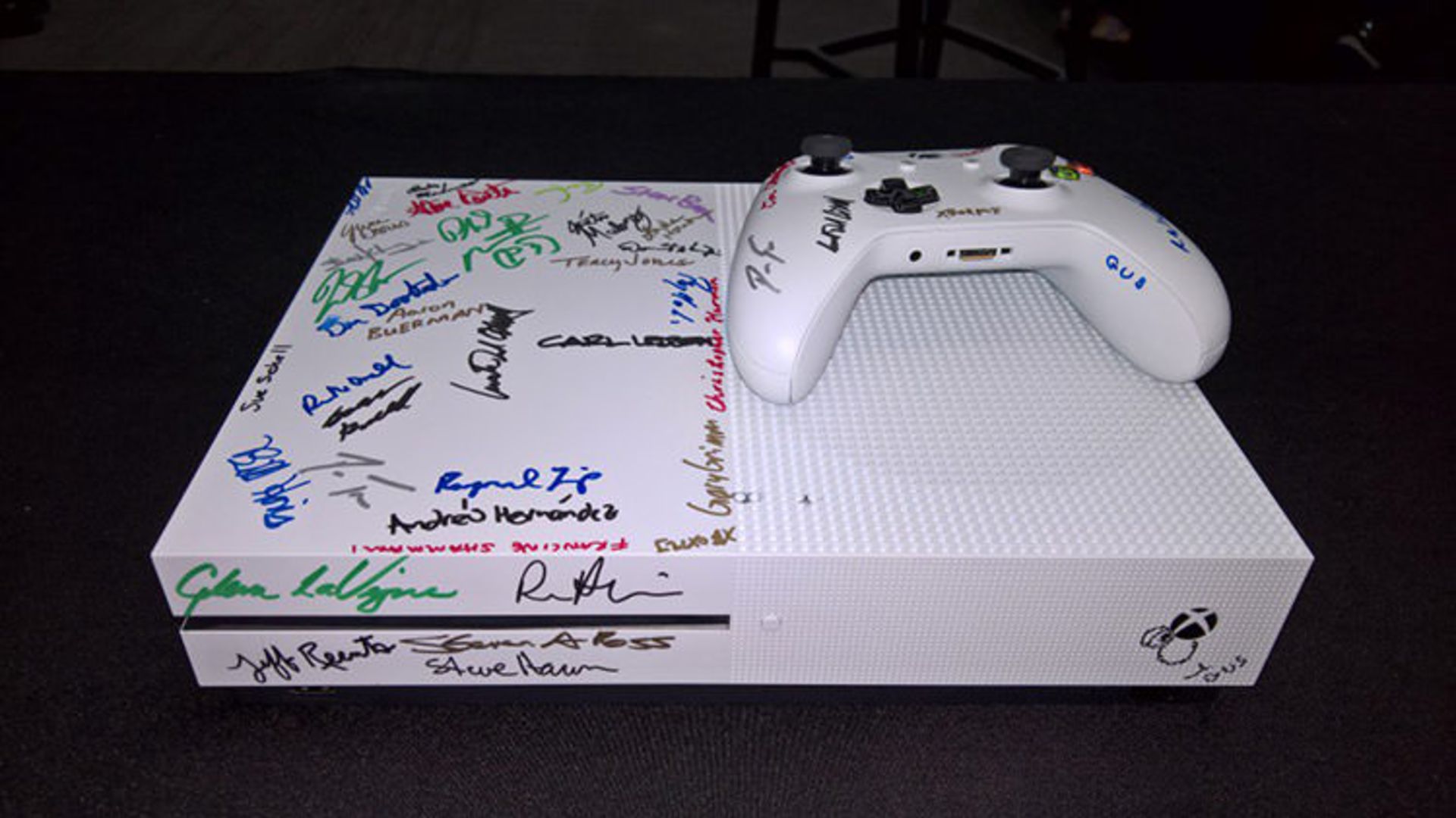 Xbox One S
