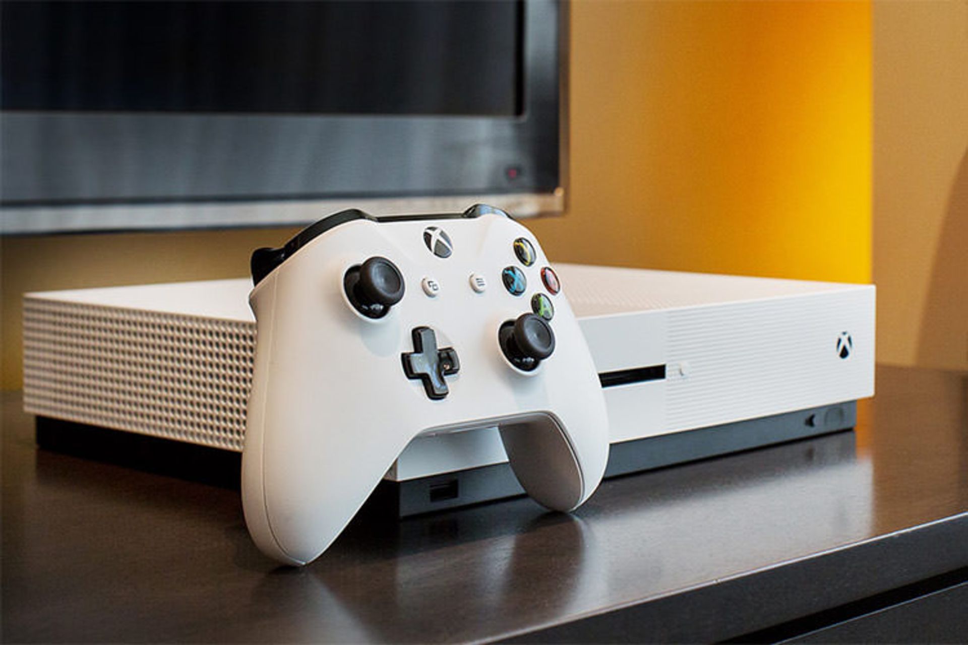 Xbox One S