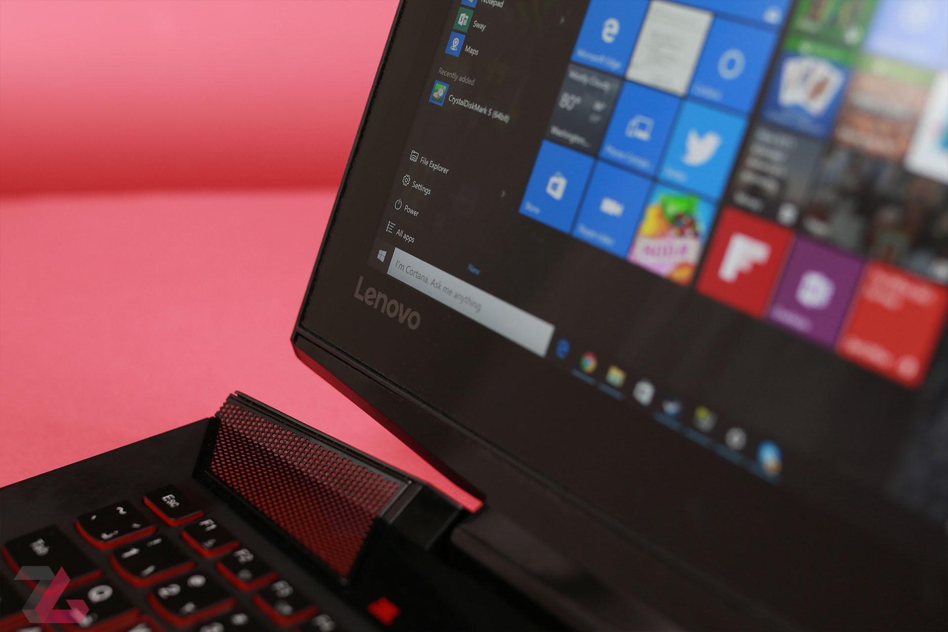 Lenovo Y700