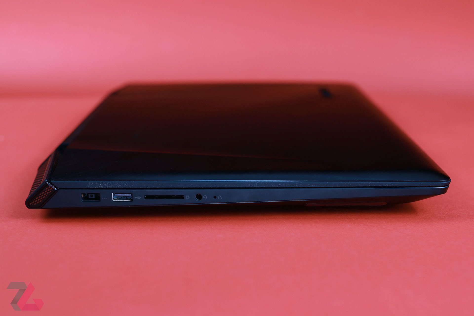 Lenovo Y700
