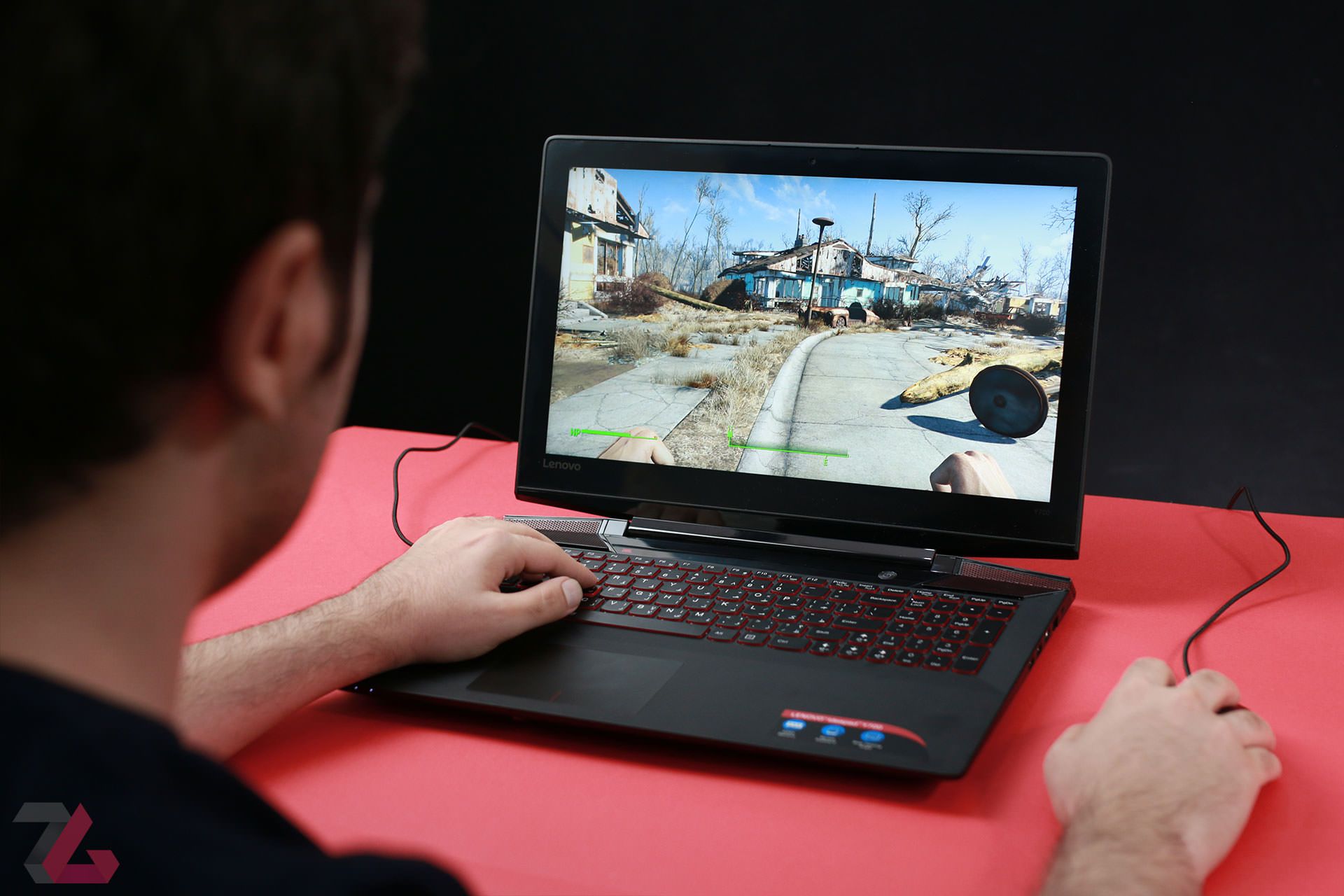 Lenovo Y700