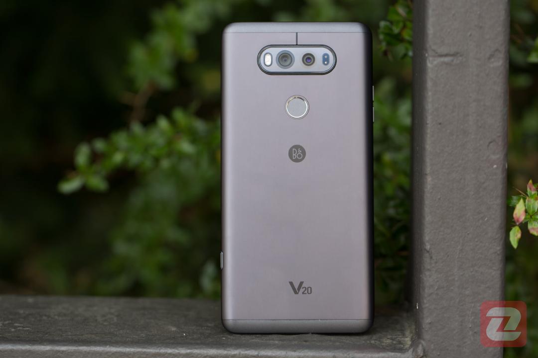 LG V20
