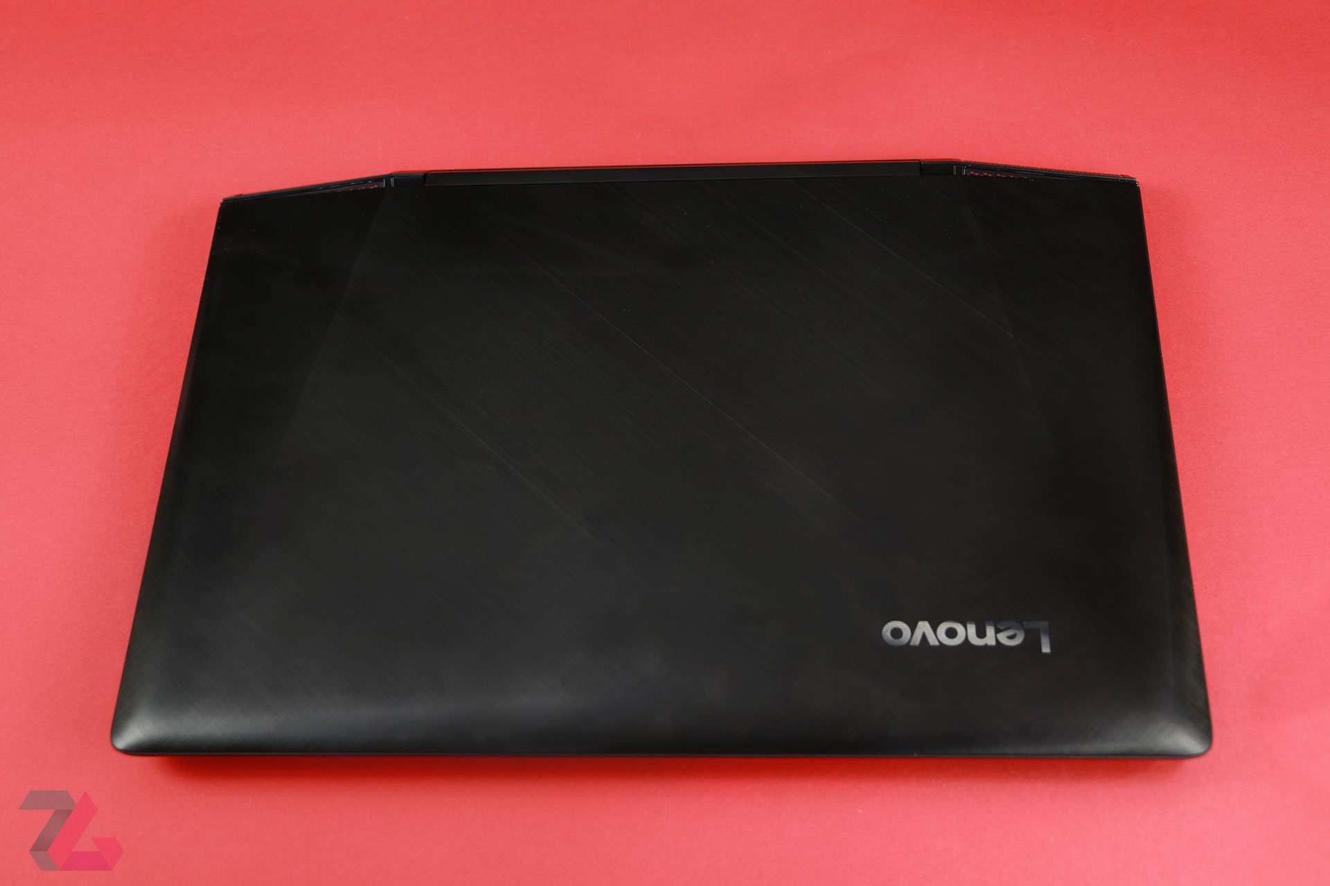 Lenovo Y700