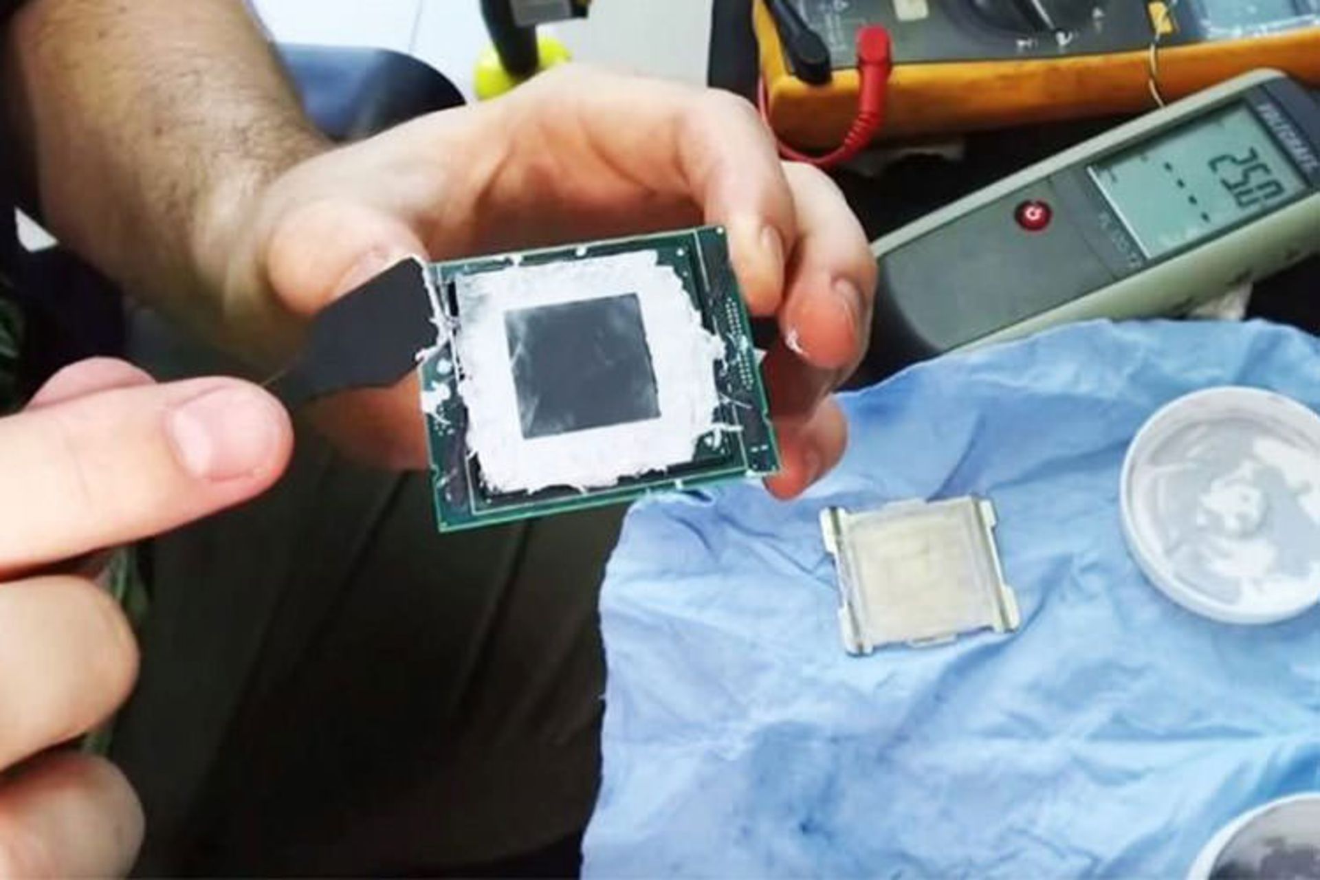 i7-8700K