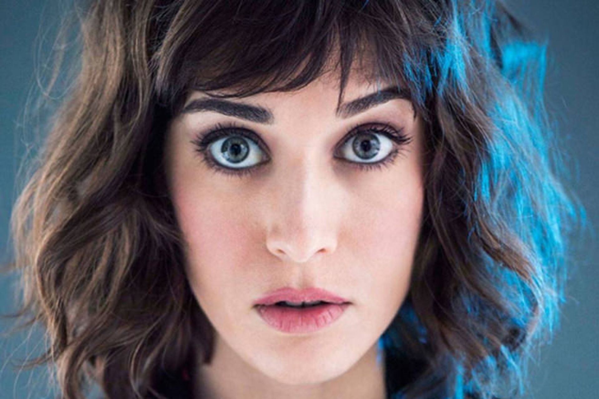 Lizzy Caplan