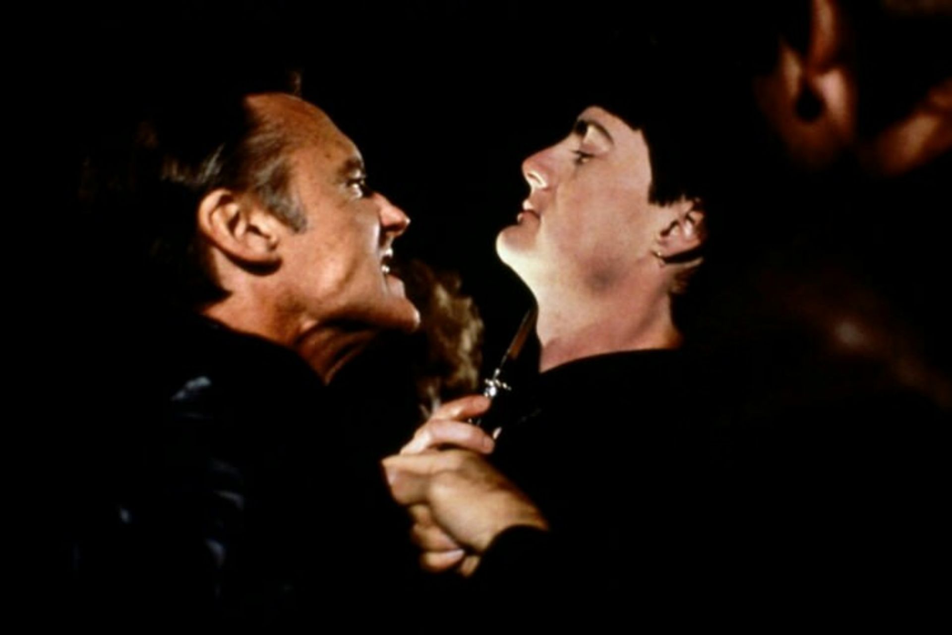 DENNIS HOPPER – FRANK BOOTH – BLUE VELVET 