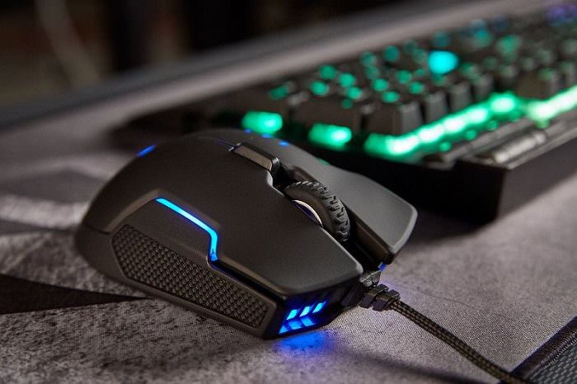 Corsair GLAIVE RGB Mouse