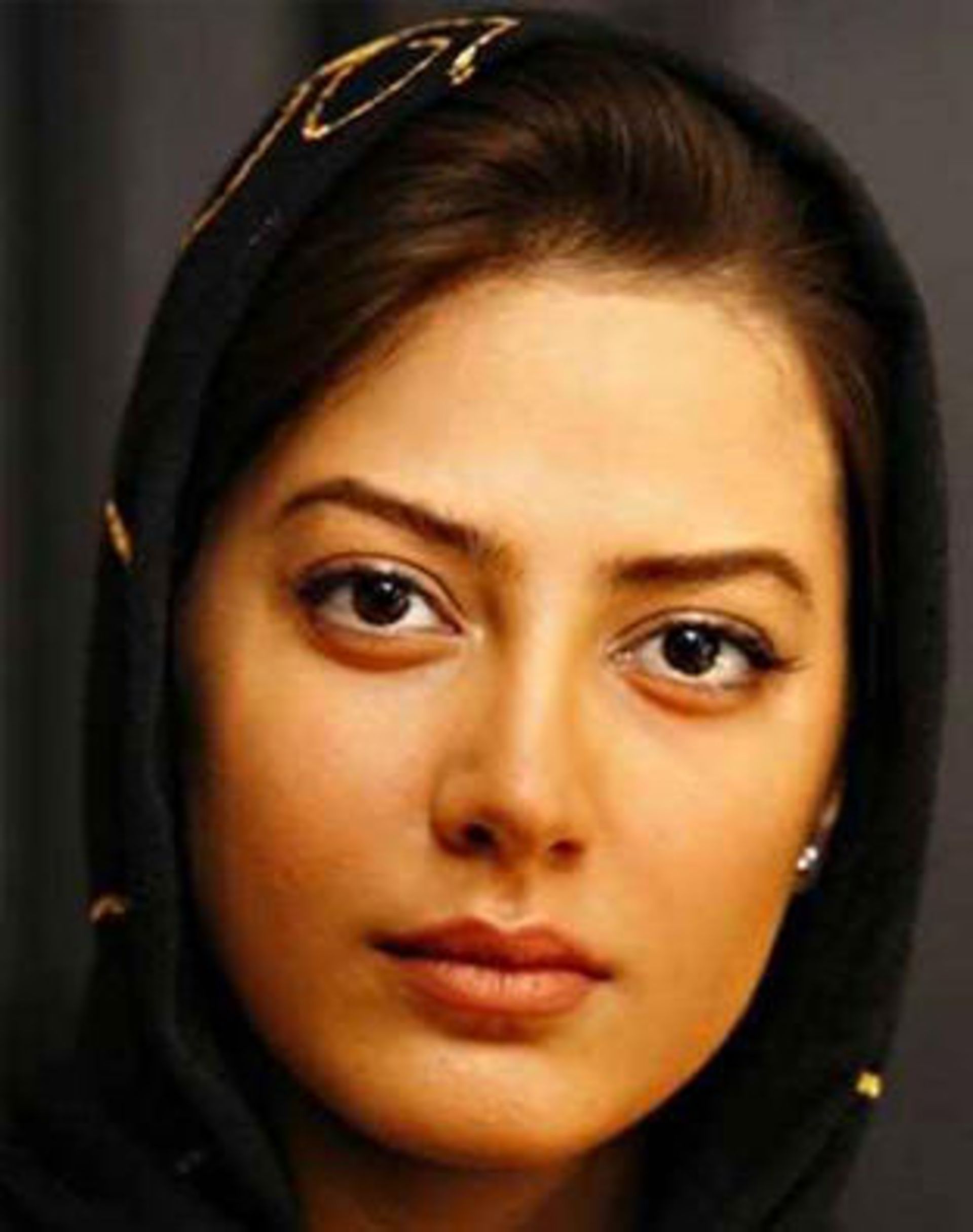 طناز طباطبایی