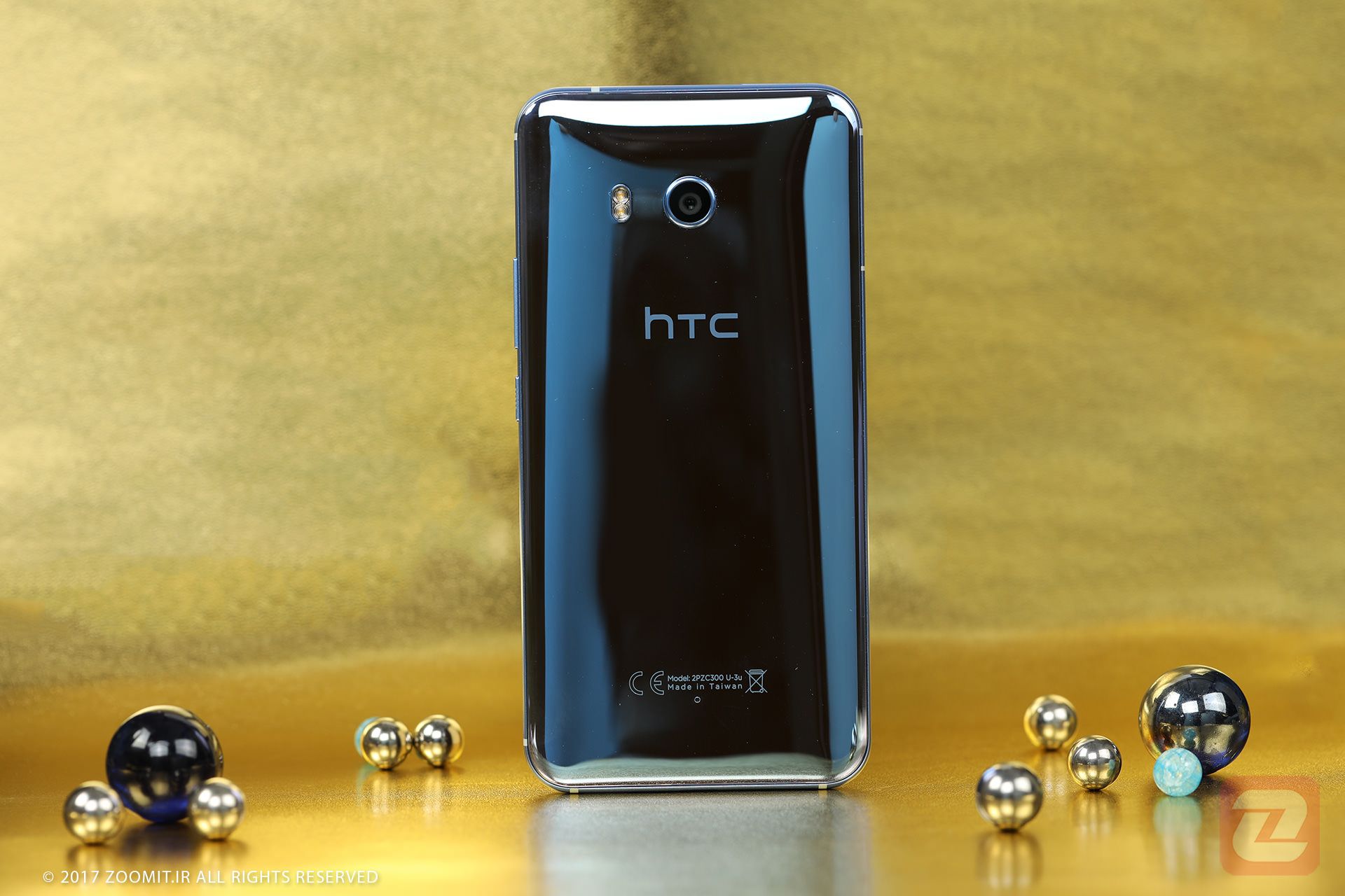 اچ تی سی یو 11 / HTC U11