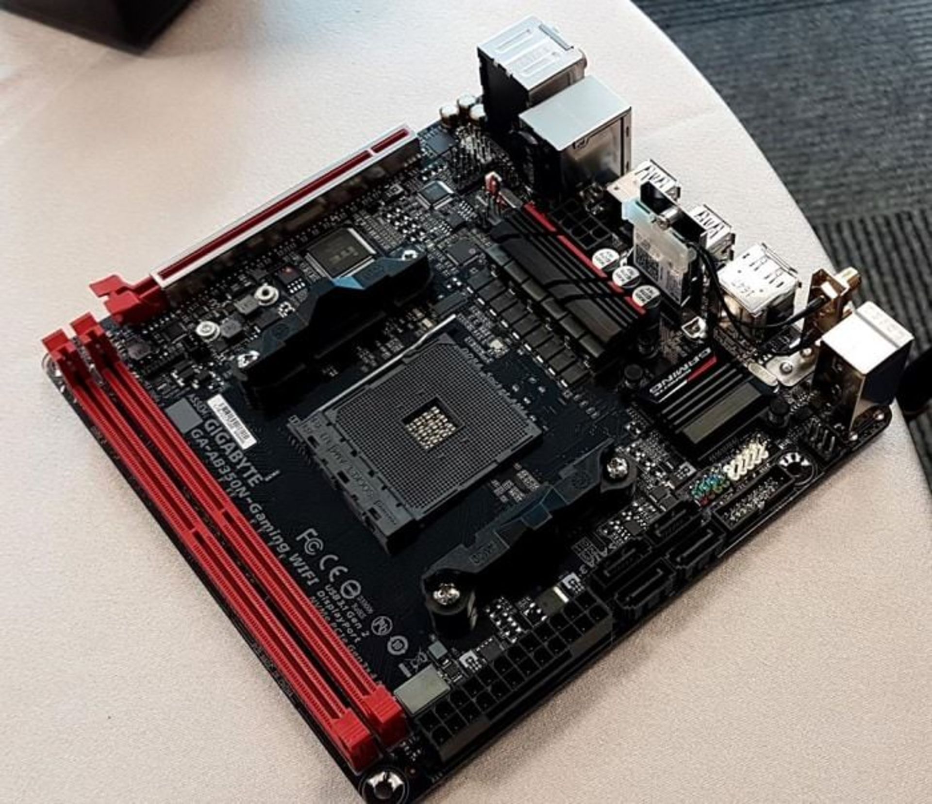 Gigabyte GA-AB350N Gaming