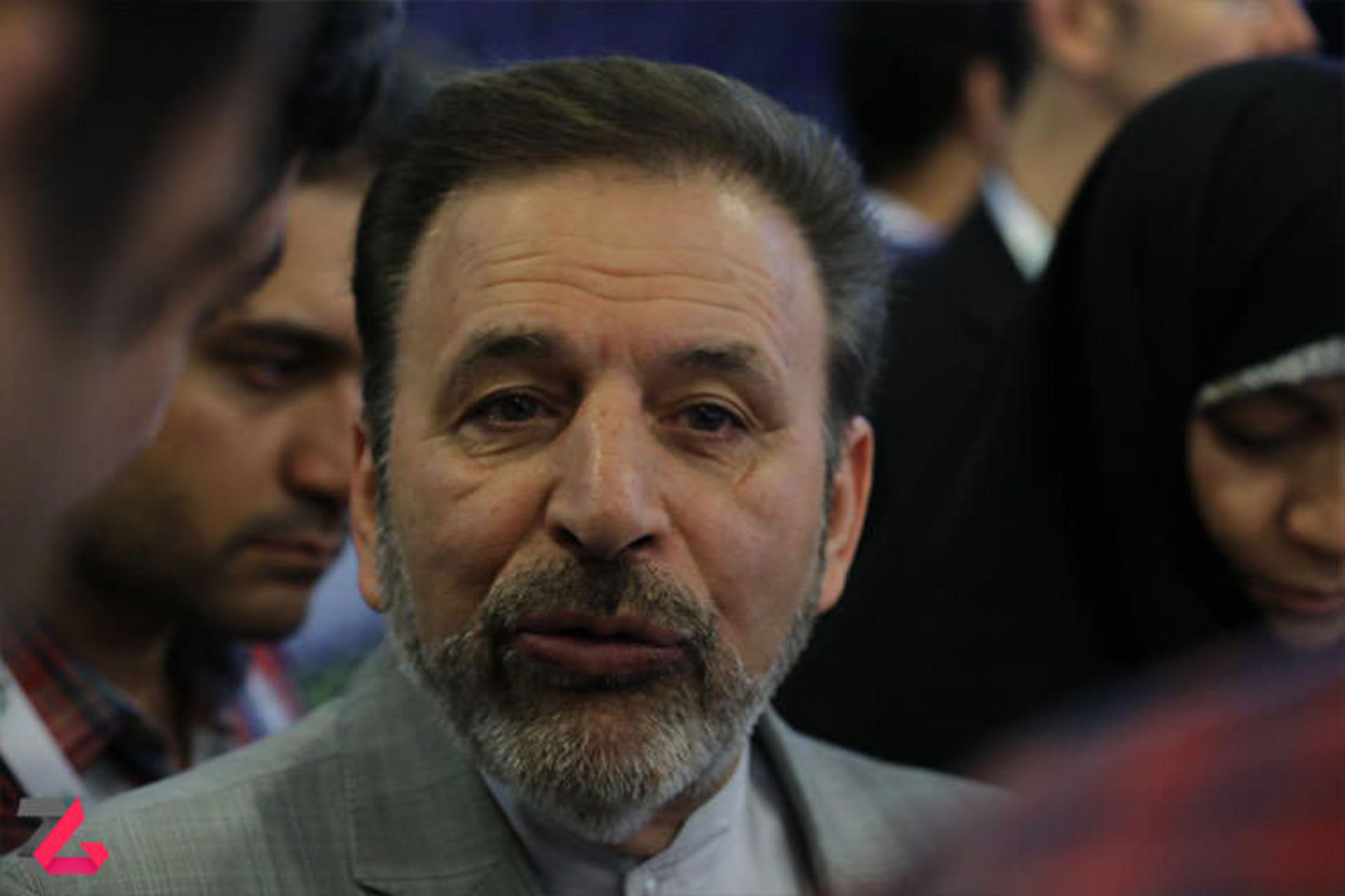 محمود واعظی