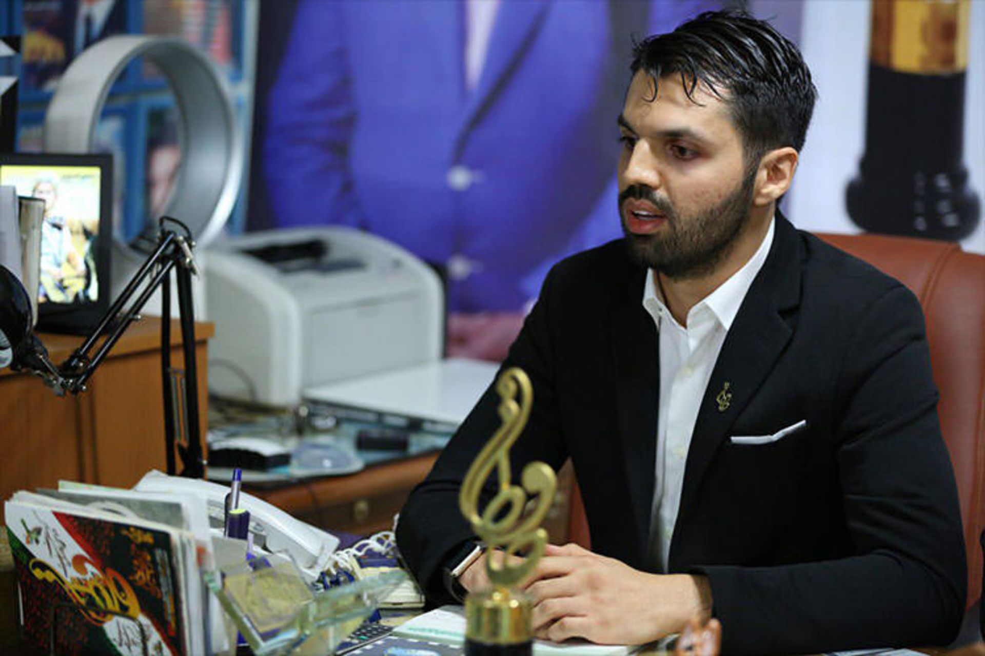 امید معلم