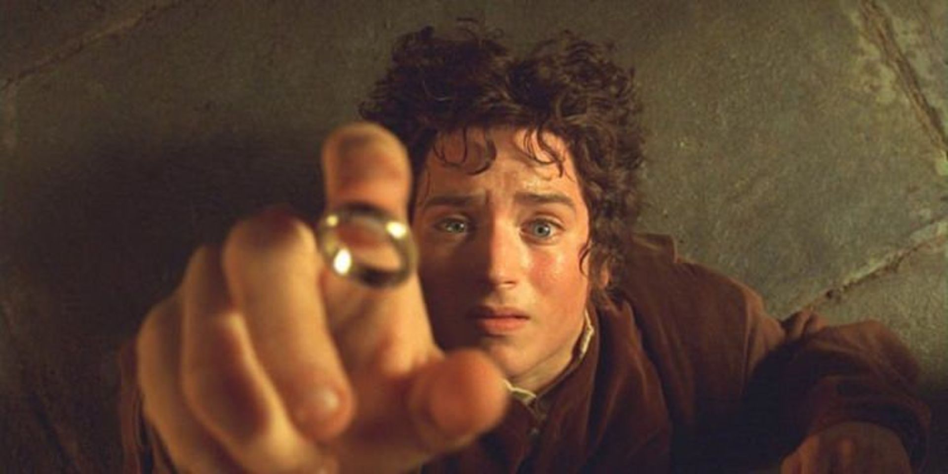 ELIJAH WOOD (FRODO BAGGINS)