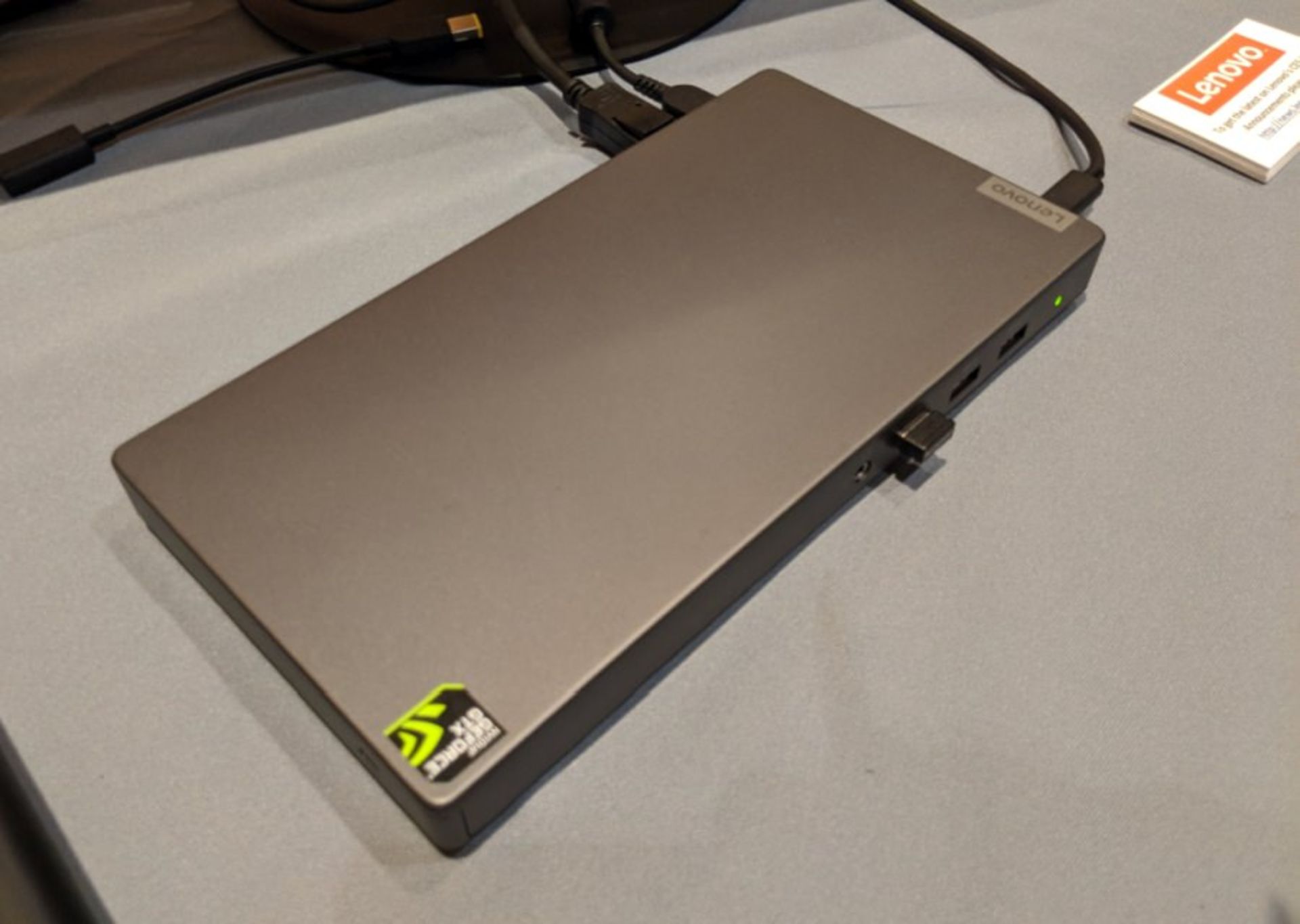 Lenovo Dock / CES 2018