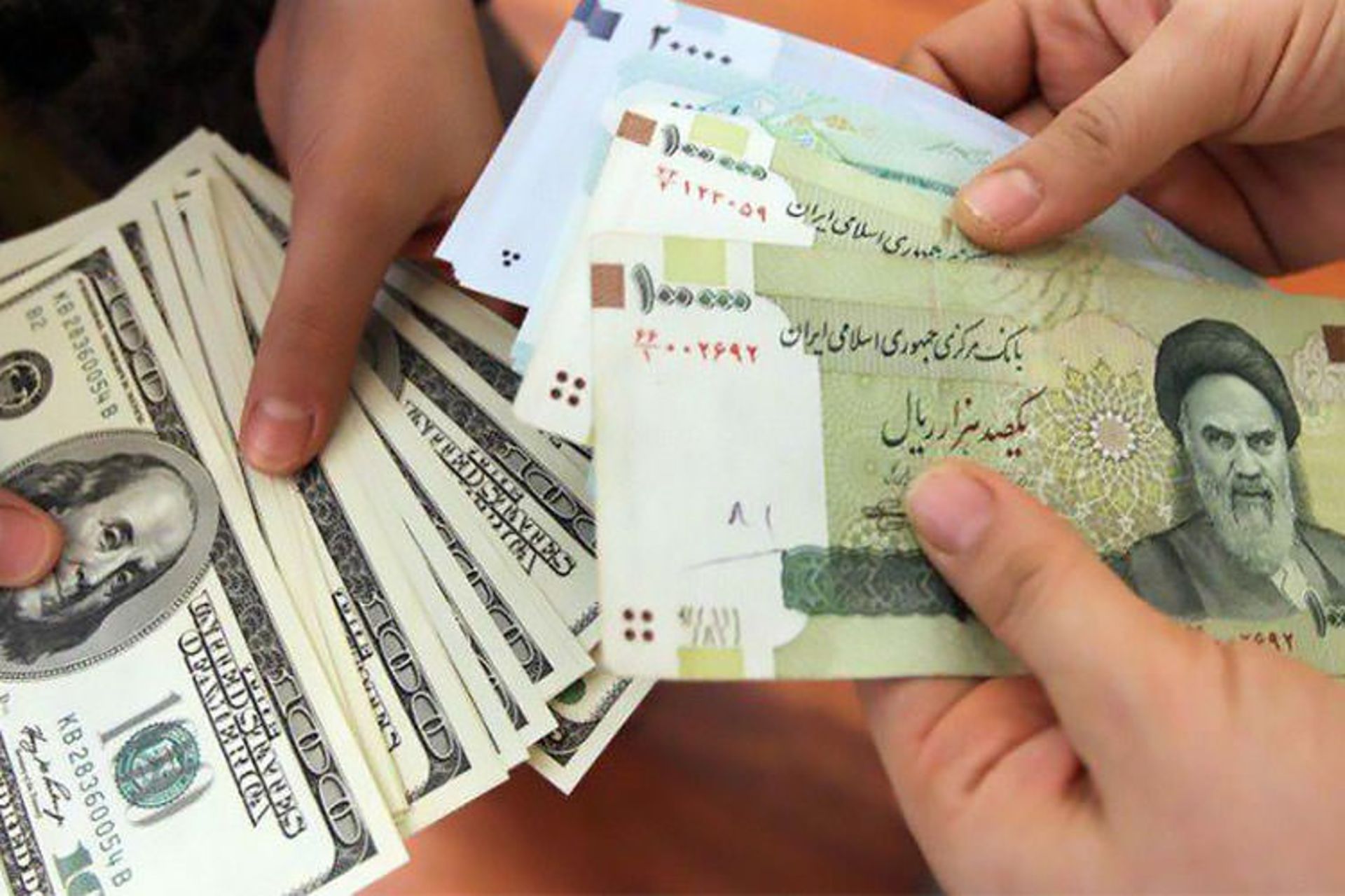 دلار