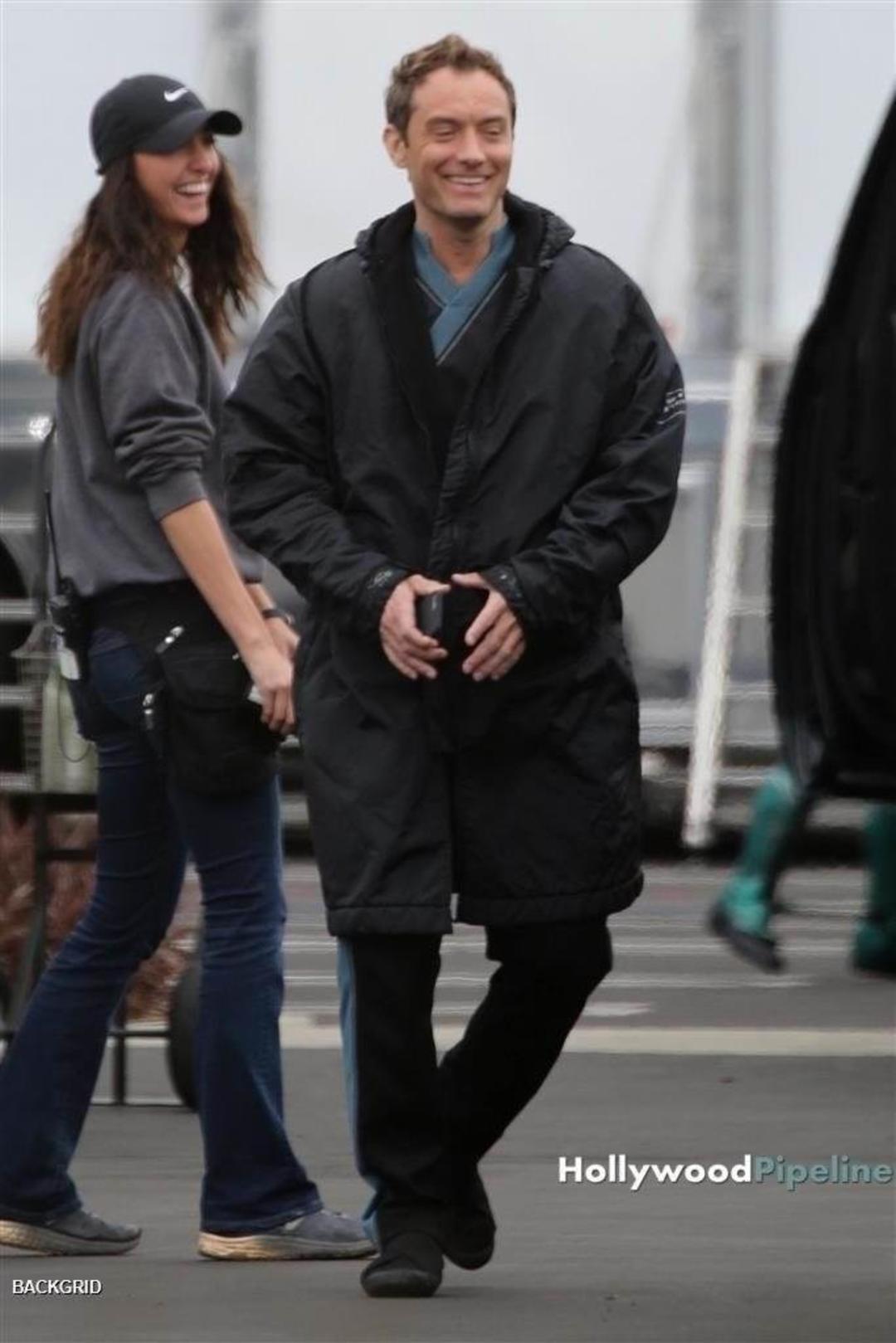 First Look Jude Law Set Photos in Captain Marvel