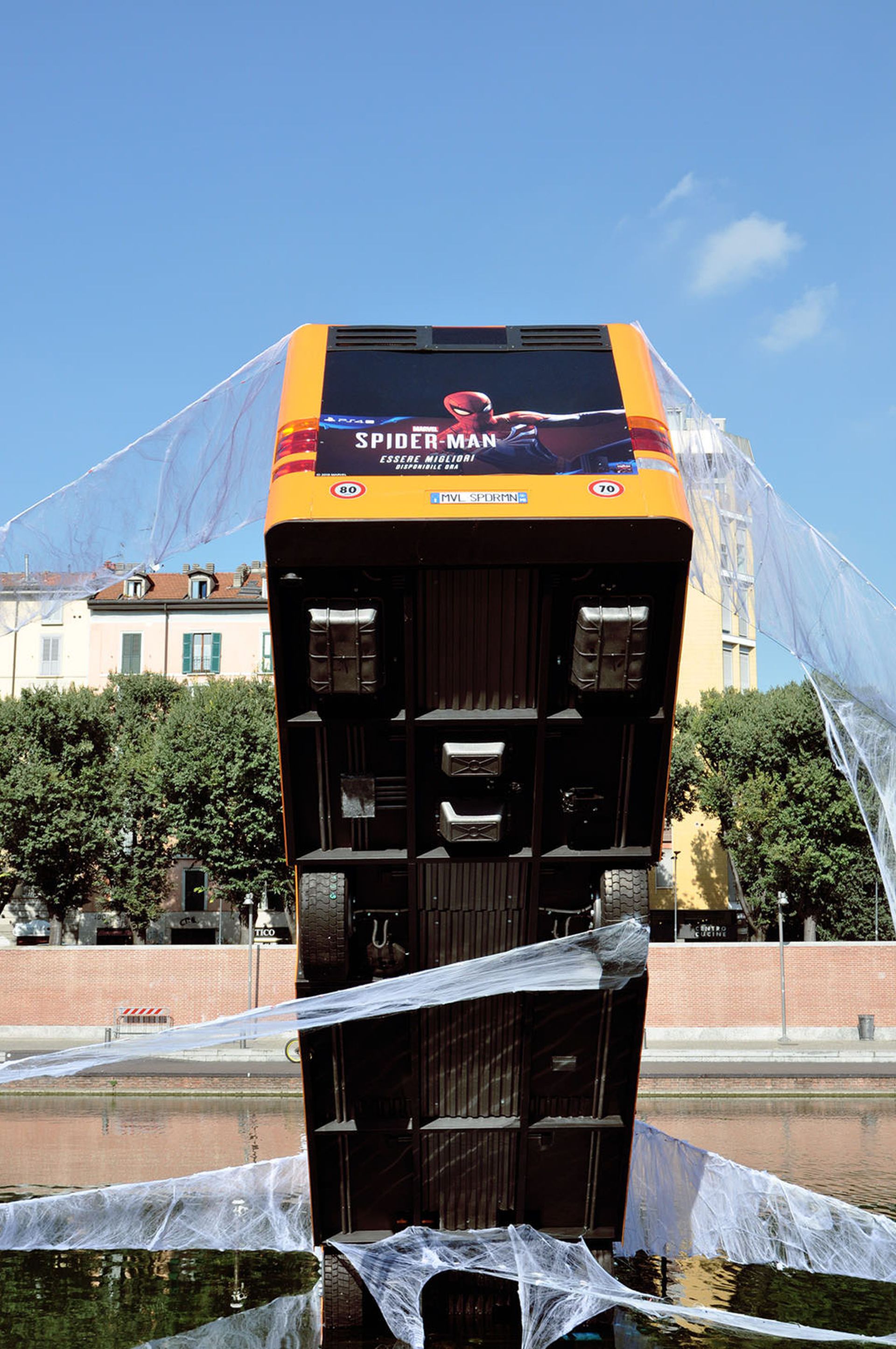 Spider-Man Bus - 4