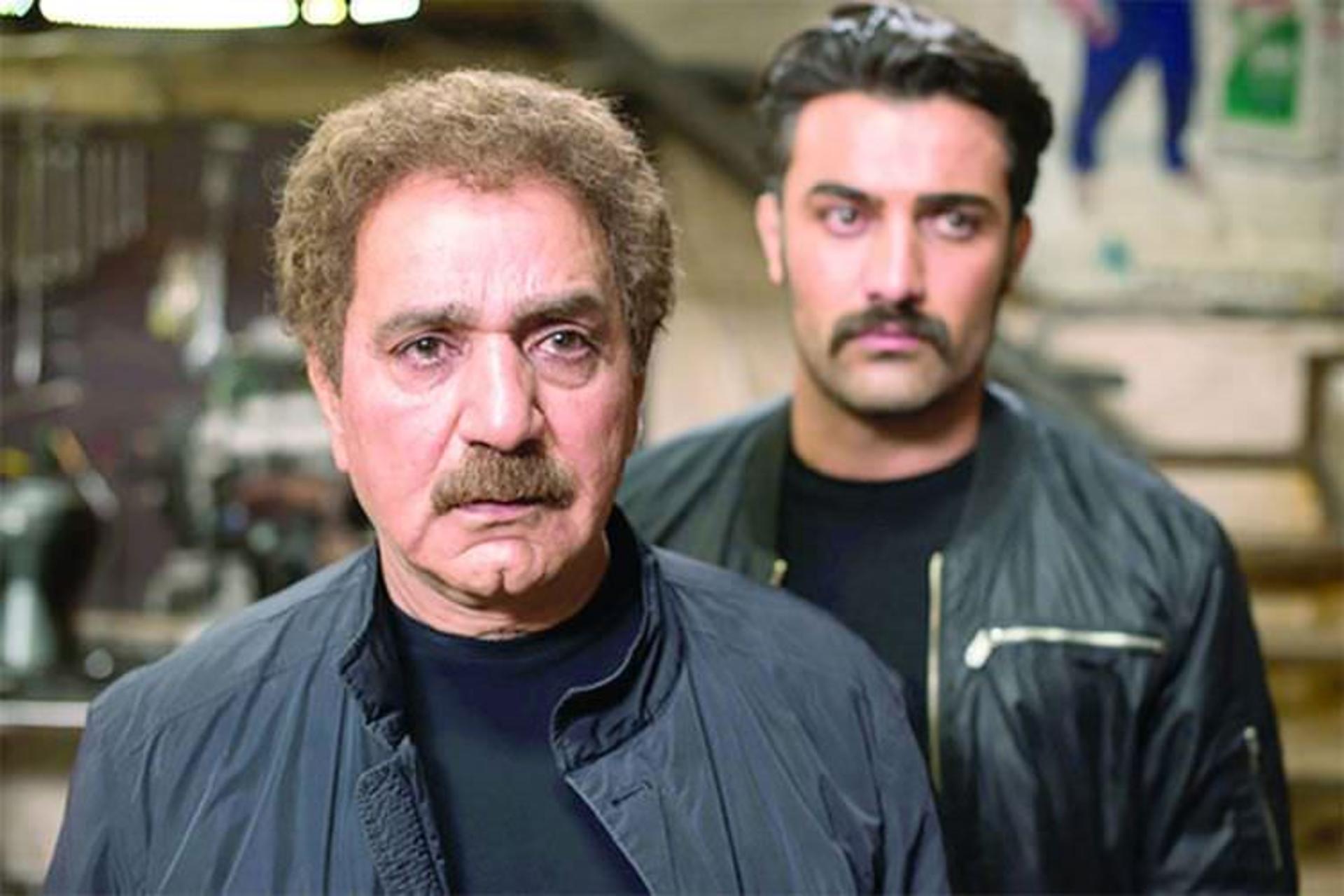 فیلم آنجا، همان ساعت