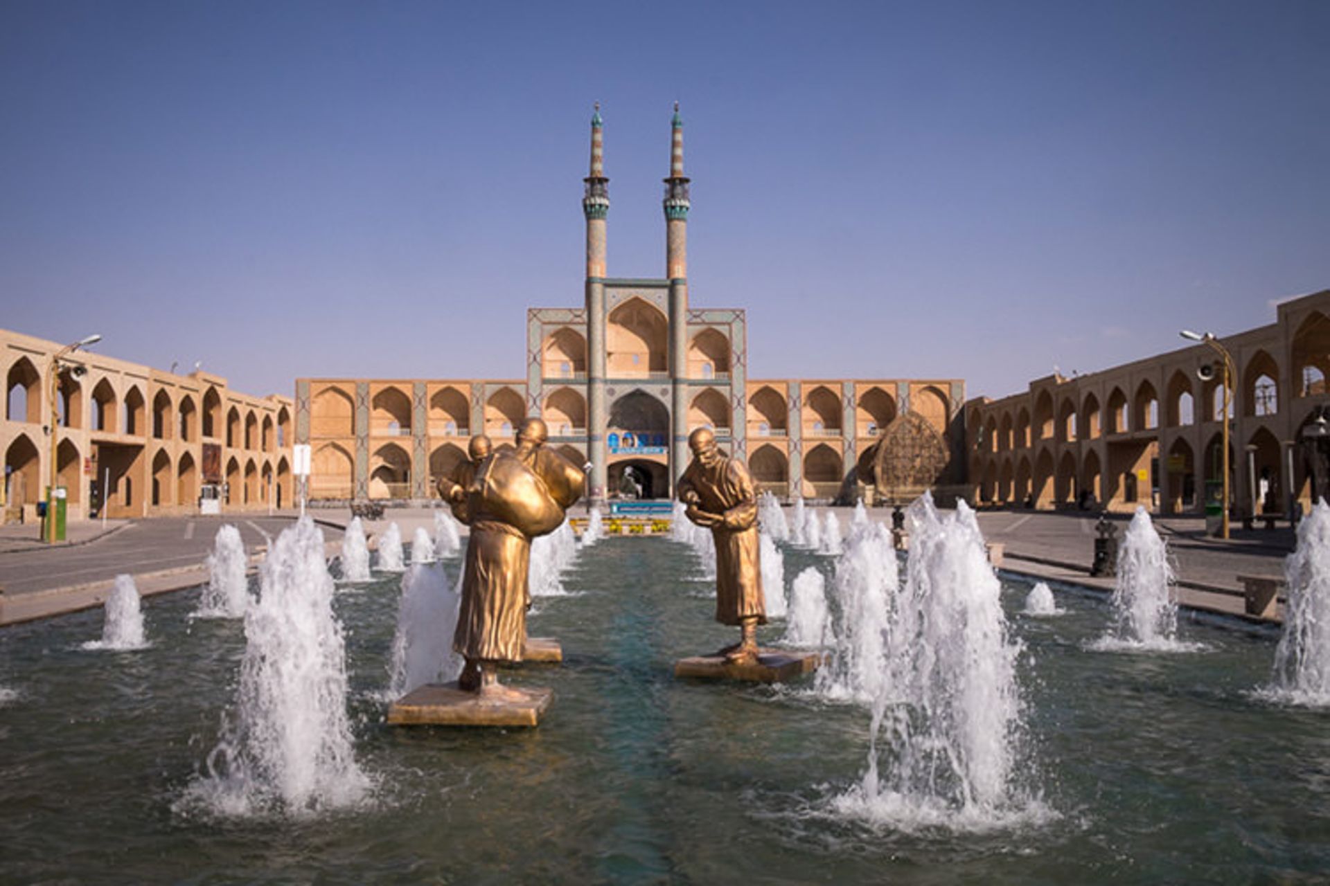 میدان امیرچخماق یزد