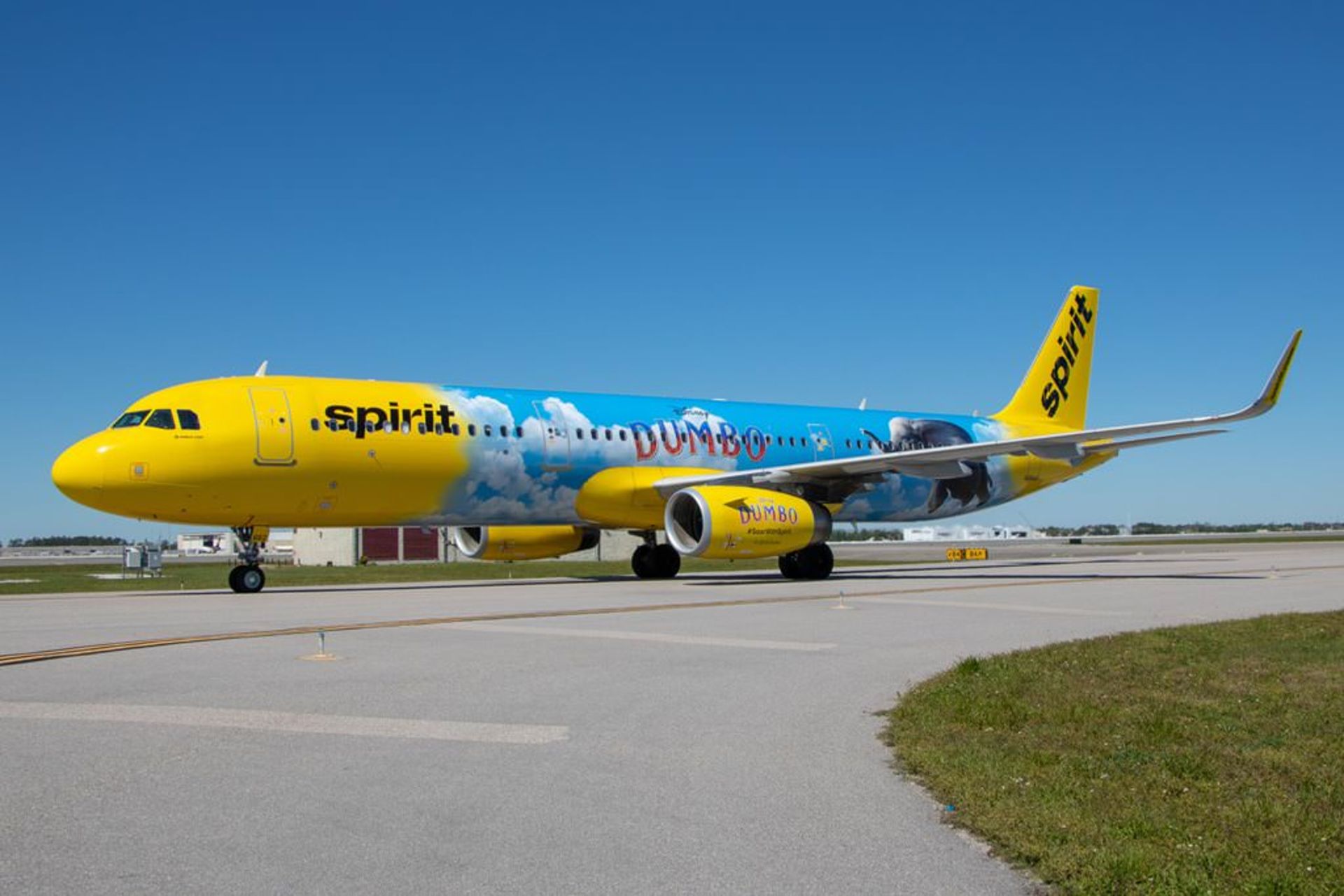 فیلم Dumbo روی هواپیمای A321 شرکت Spirit Airlines