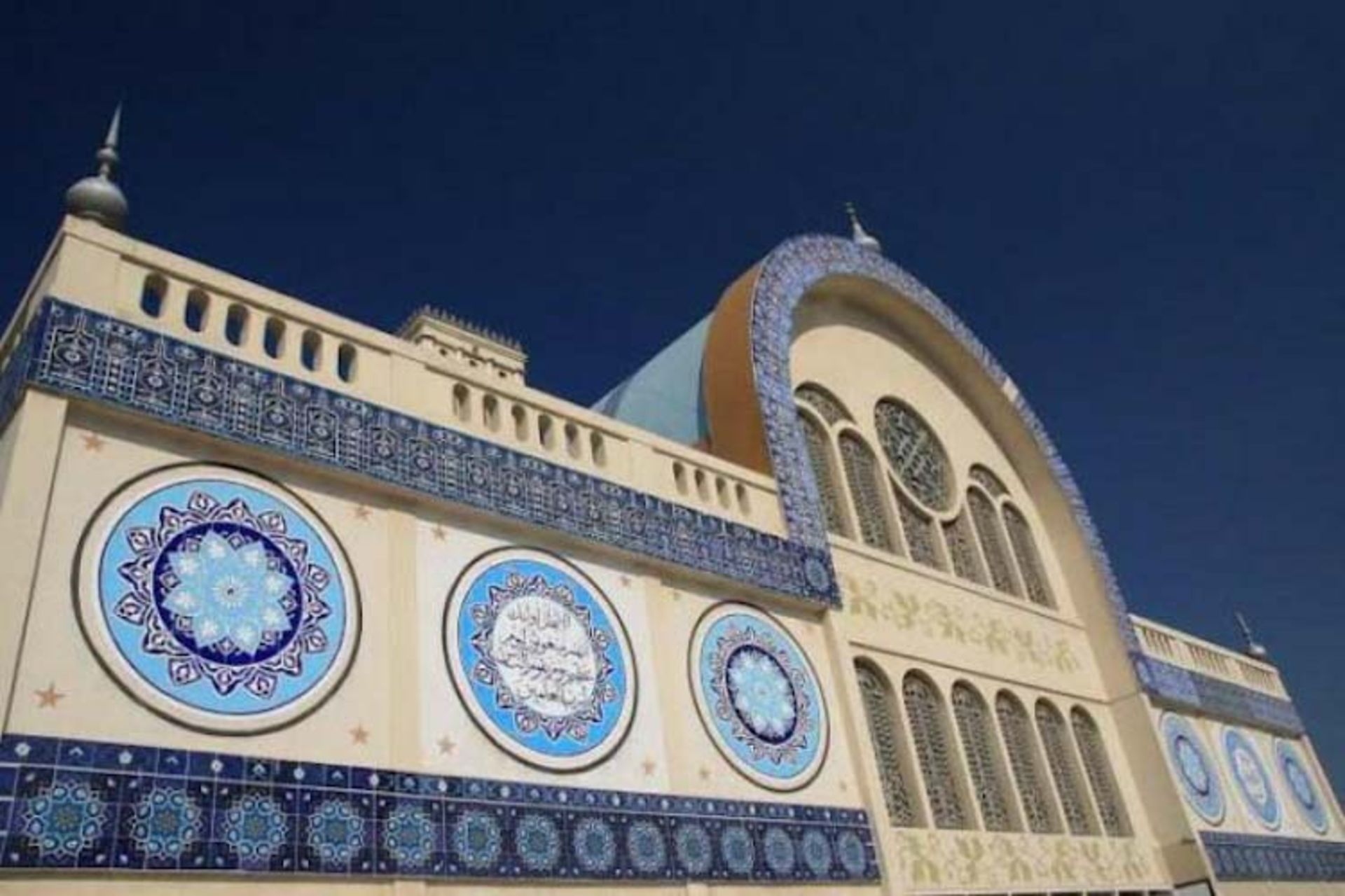 بازار فرش ابوظبی امارات