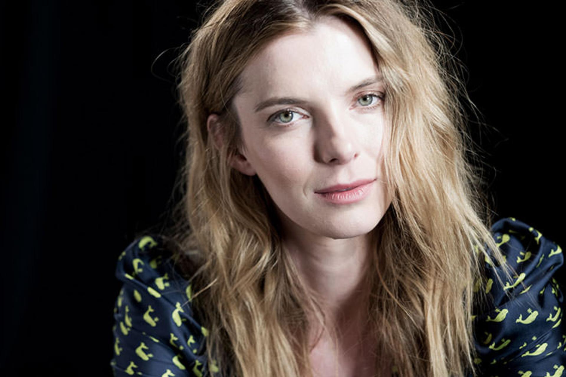 Betty Gilpin