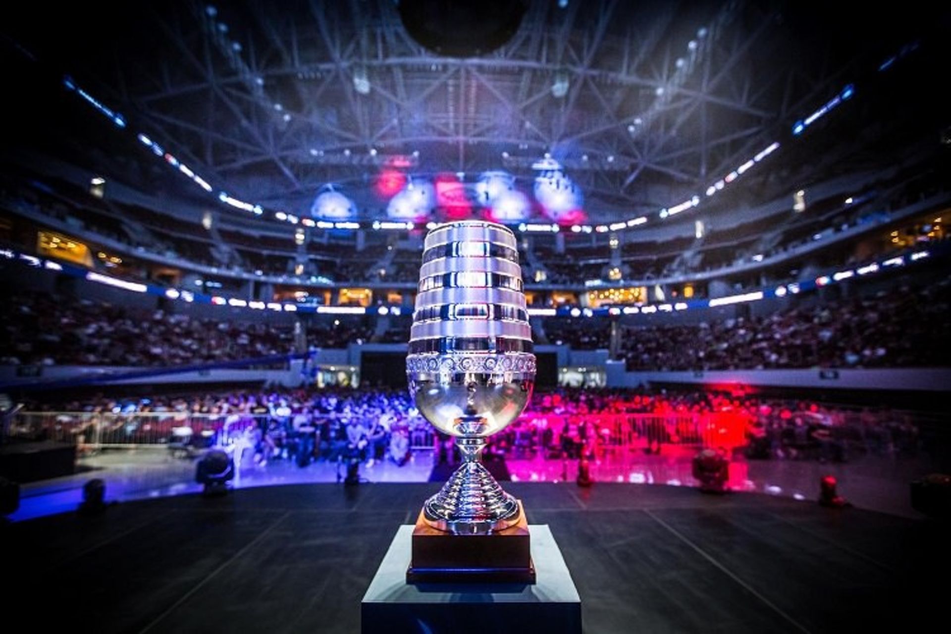 Dota 2 ESL One Trophy