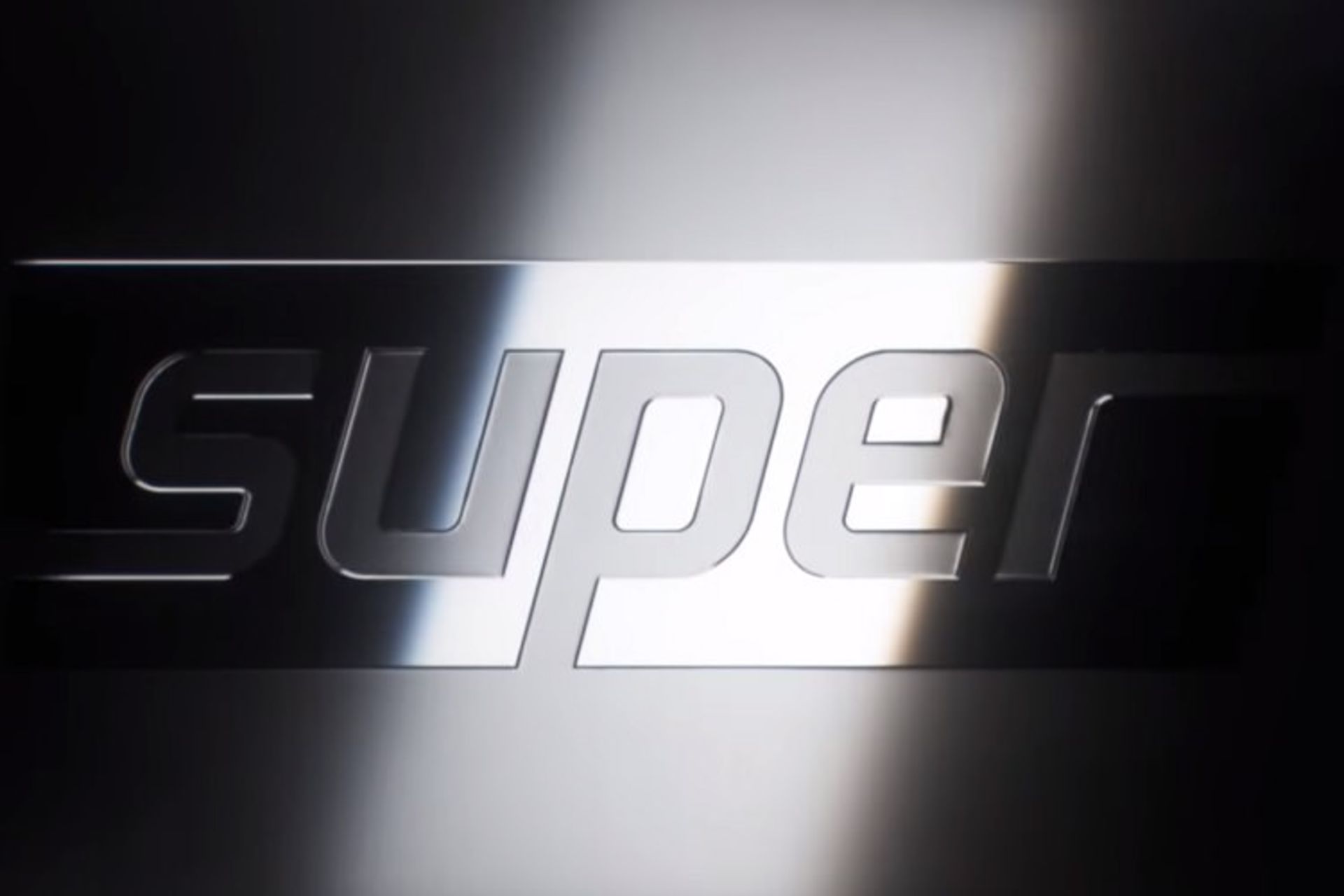 NVIDIA-GeForce-SUPER-Titan-2060x1059