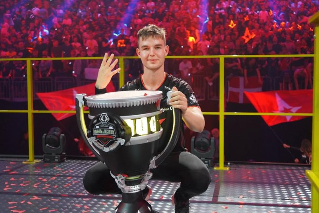 device Astralis