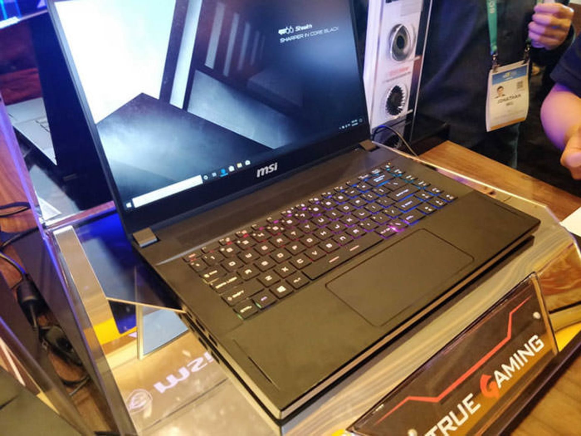 لپ تاپ گیمینگ MSI GS66 Stealth