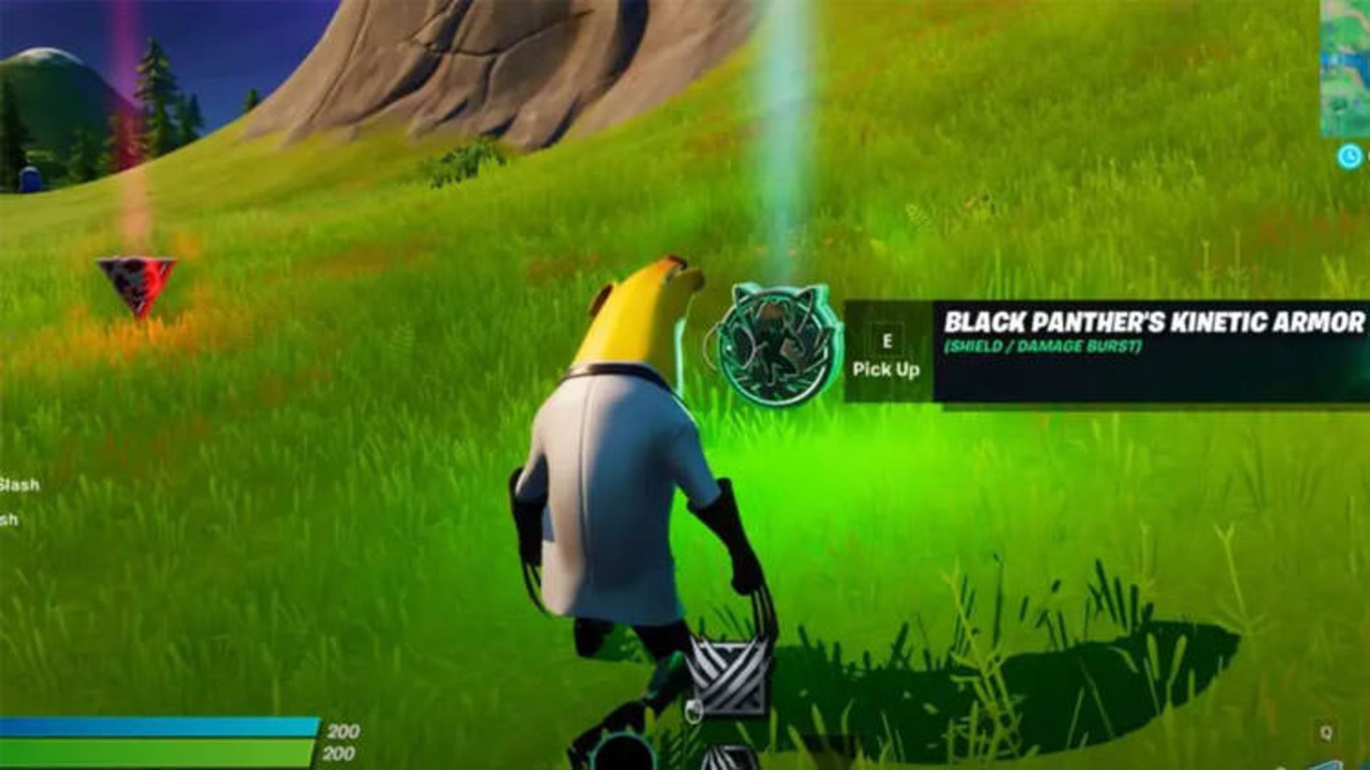 کاراکتر موز فورتنایت در حال برداشتن آیتم Kinetic Shockwave 