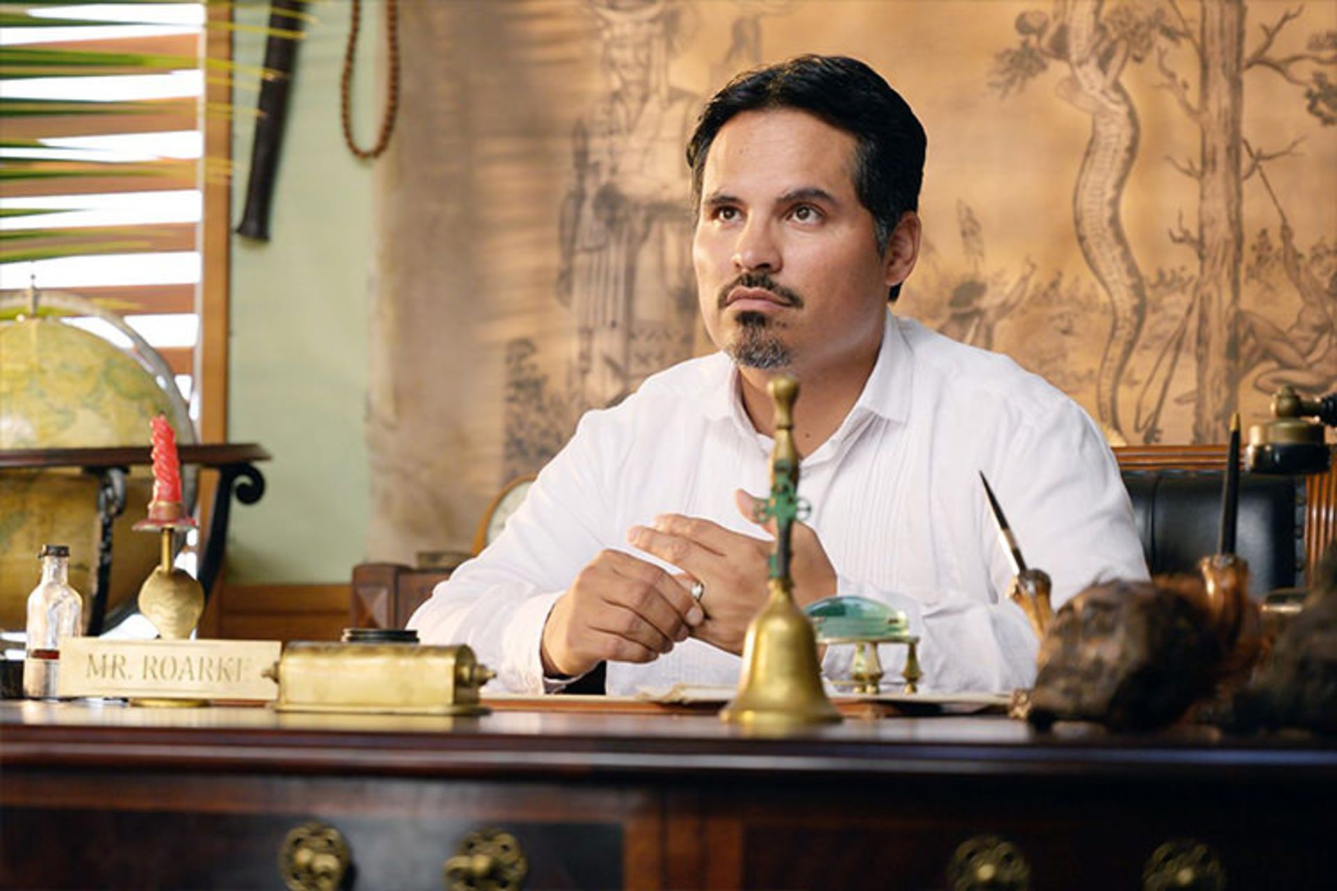 Michael Peña در فیلم Fantasy Island