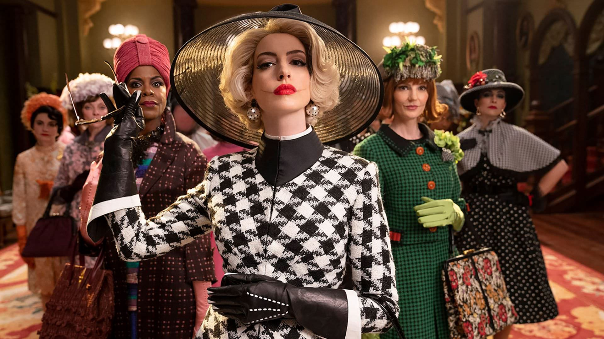 2020-10-the-witches-2020-anne-hathaway-66cc7d0a2b5676090d01e857