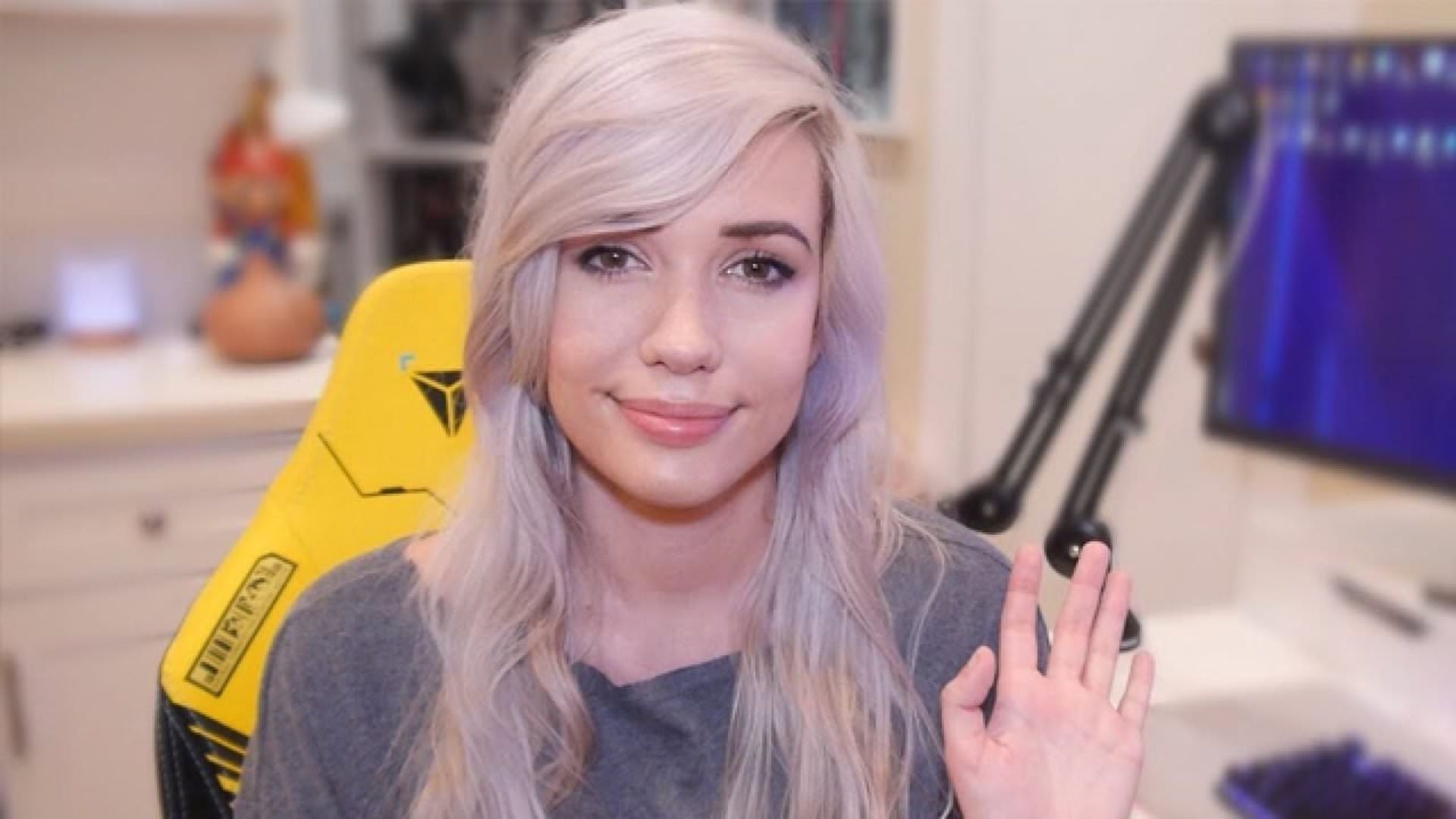Alanah Pearce یوتیوبر مشهور