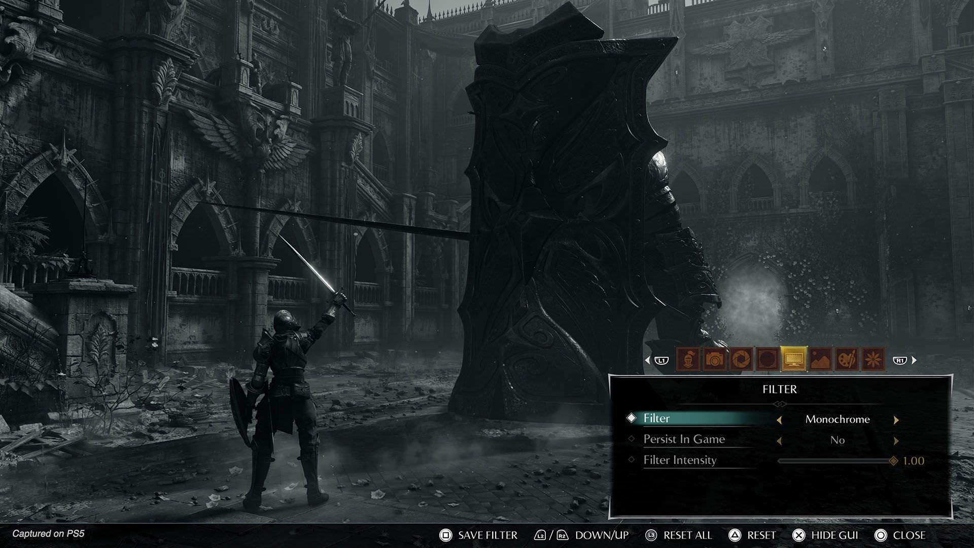 مبارزه با Tower Knight در Photo Mode بازی Demon's Souls