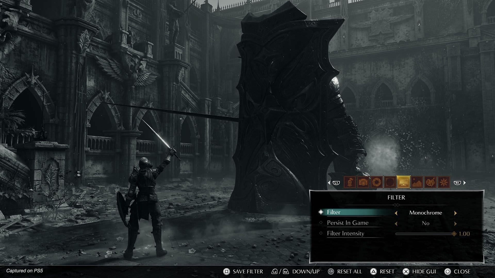 مبارزه با Tower Knight در Photo Mode بازی Demon's Souls