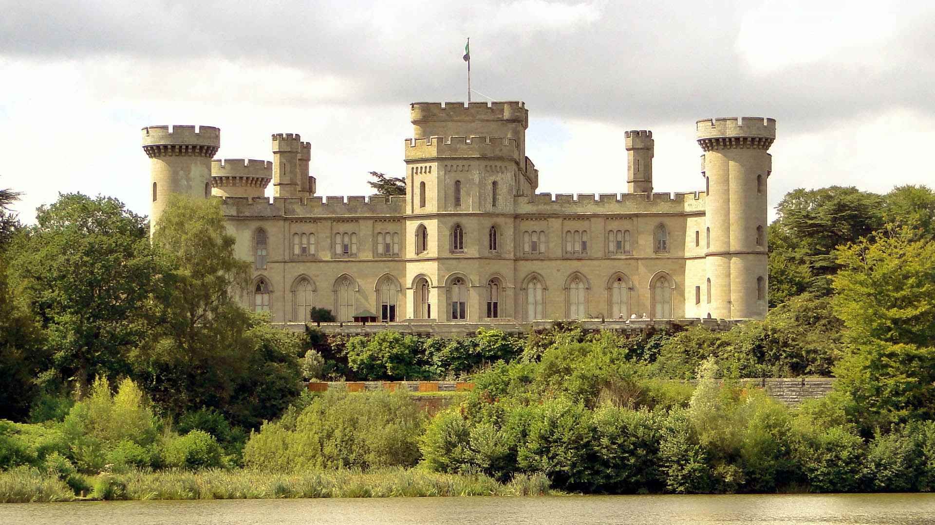 2020-11-eastnor-castle-succession-location