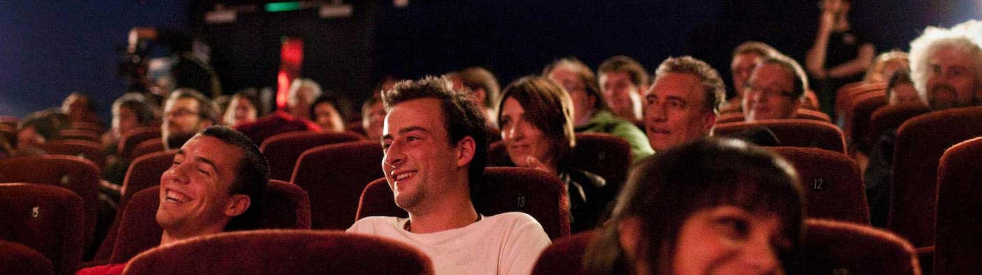 2020-11-enjoying-film-in-cinema