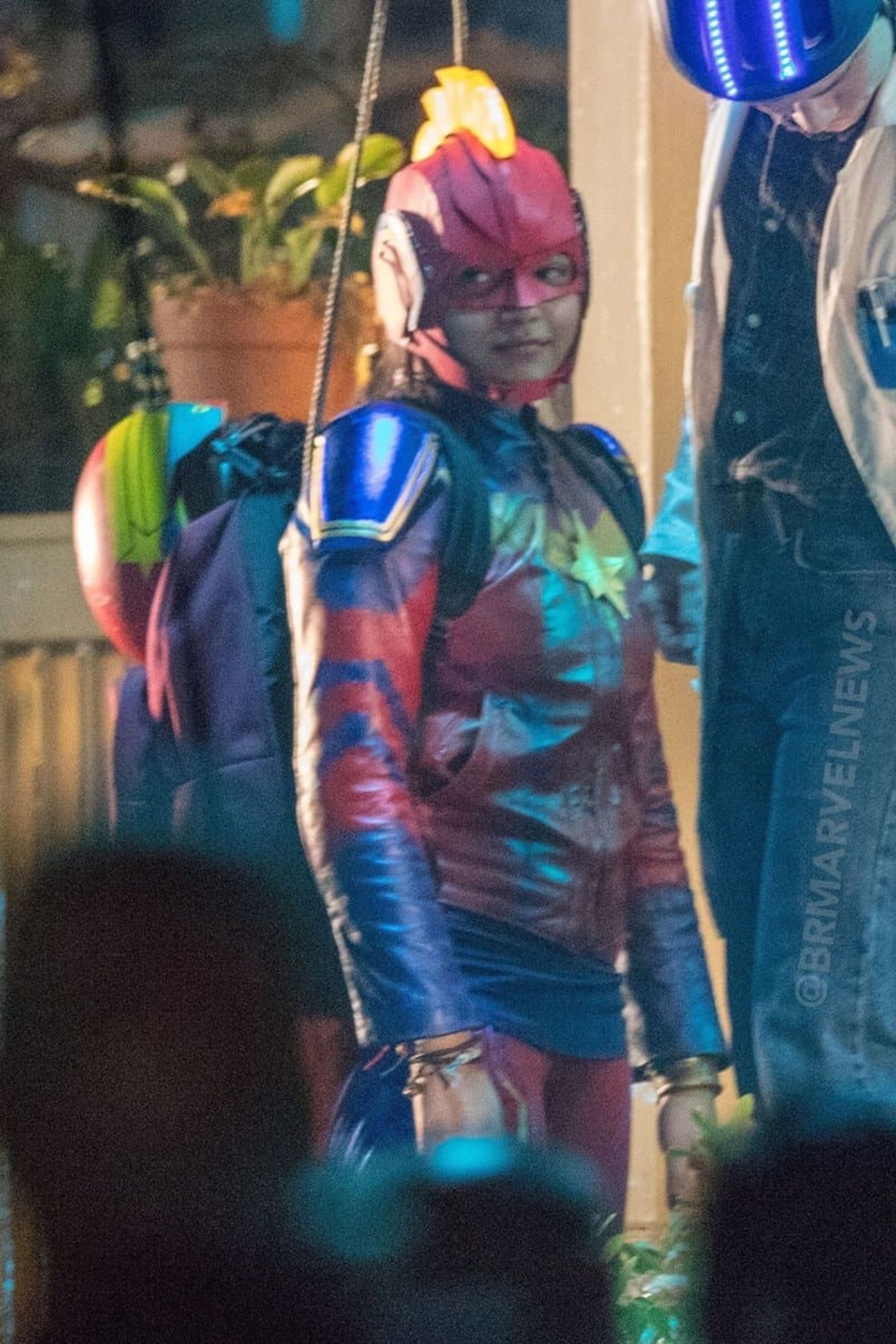2020-11-iman-vellani-ms-marvel-captain-marvel-halloween-costume-1