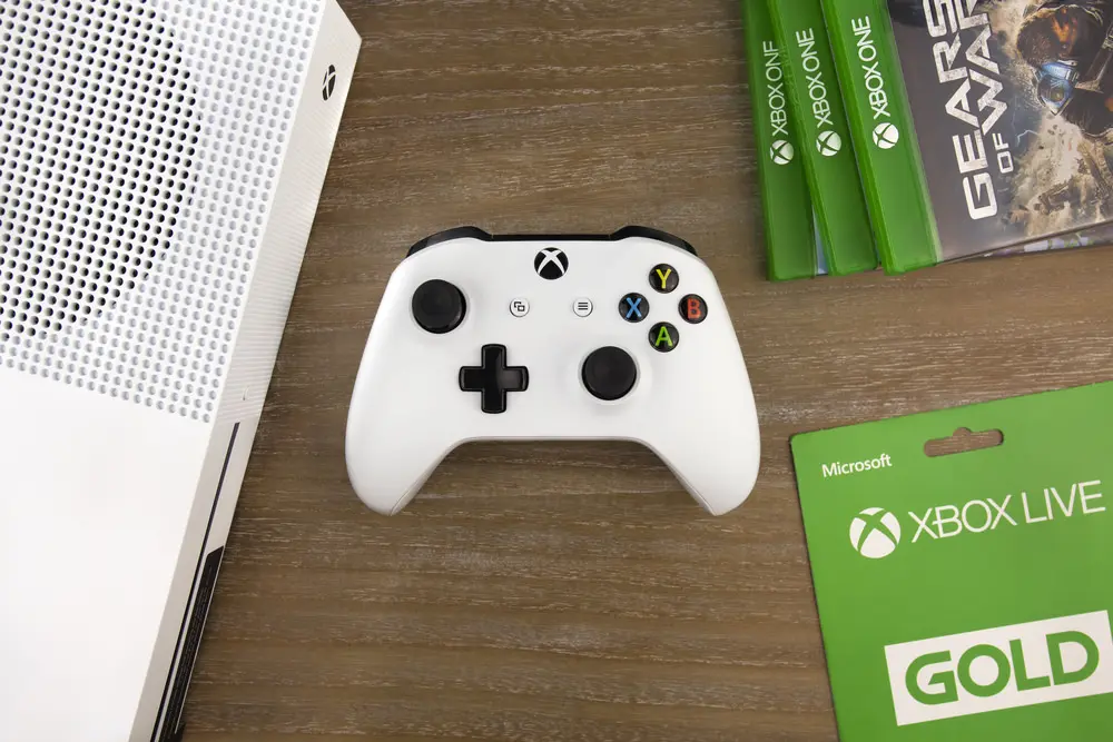 2020-11-xbox-one-s-xbox-live