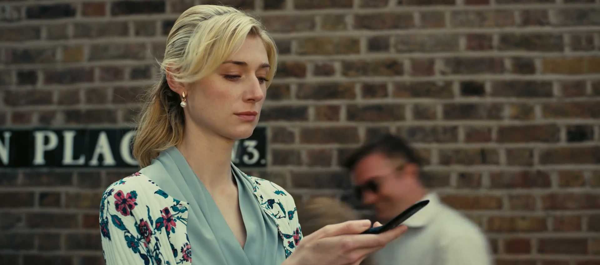 2020-12-elizabeth-debicki-tenet-nolan-2020